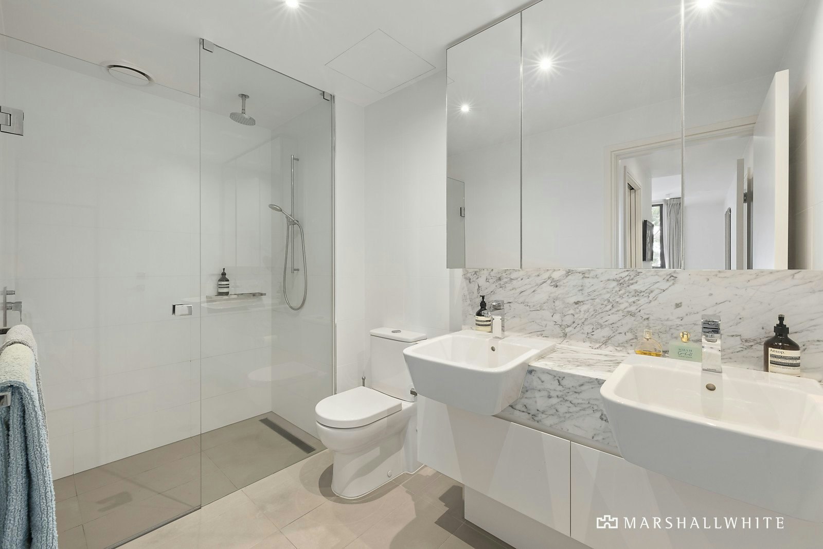 203/2 Gascoyne Street, Canterbury, VIC