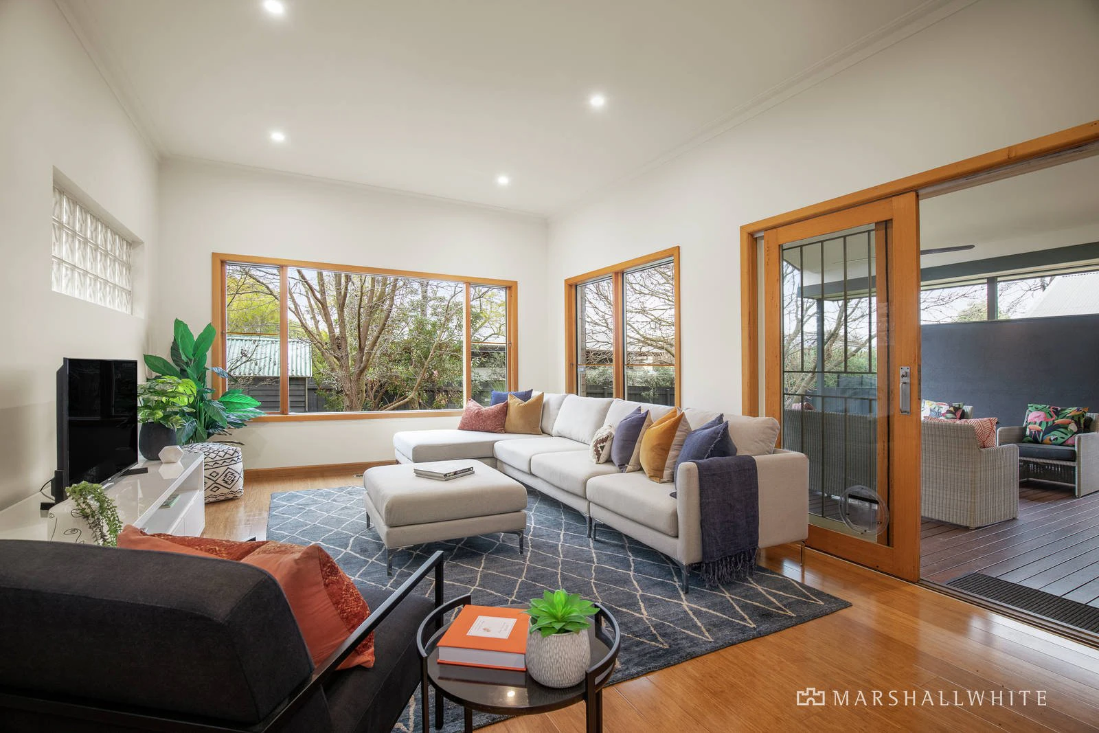 8 Proudfoot Street, Mont Albert, VIC