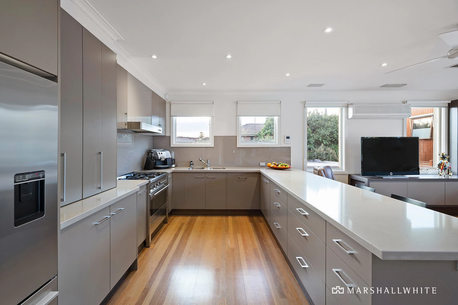 19 Park Lane, St Kilda West, VIC