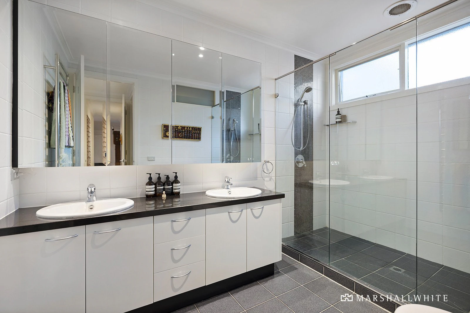 19 Park Lane, St Kilda West, VIC