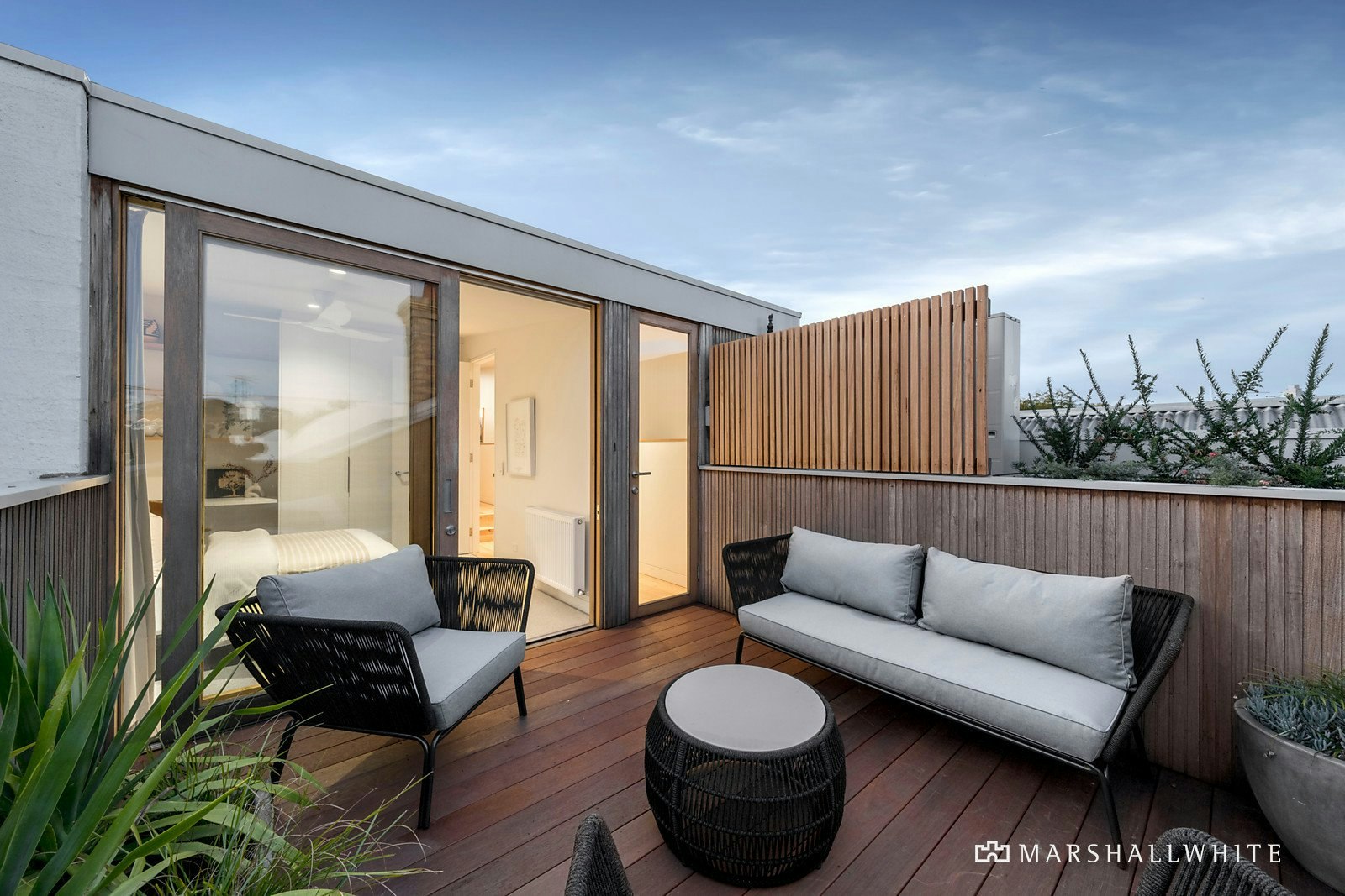 12 Young Street, Albert Park, VIC