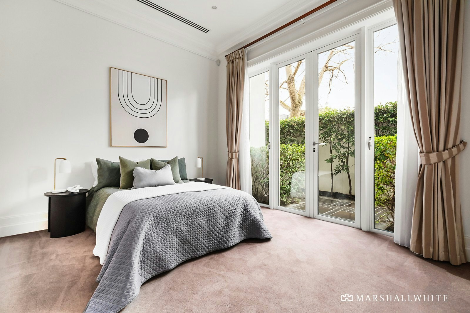 2/82 Mathoura Road, Toorak, VIC