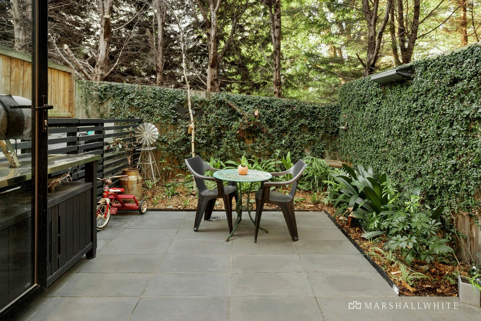 18 Norfolk Place, Malvern, VIC