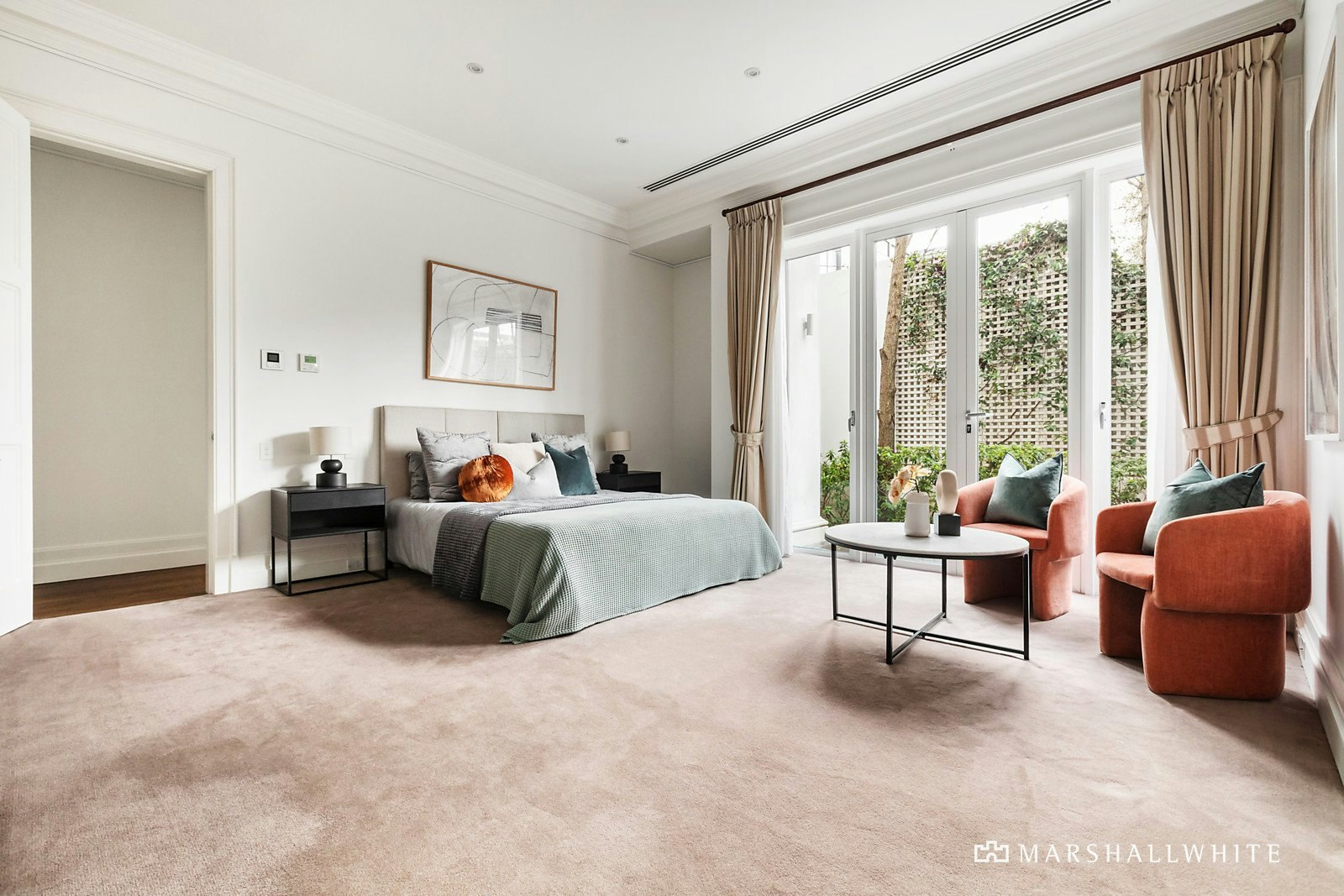 2/82 Mathoura Road, Toorak, VIC