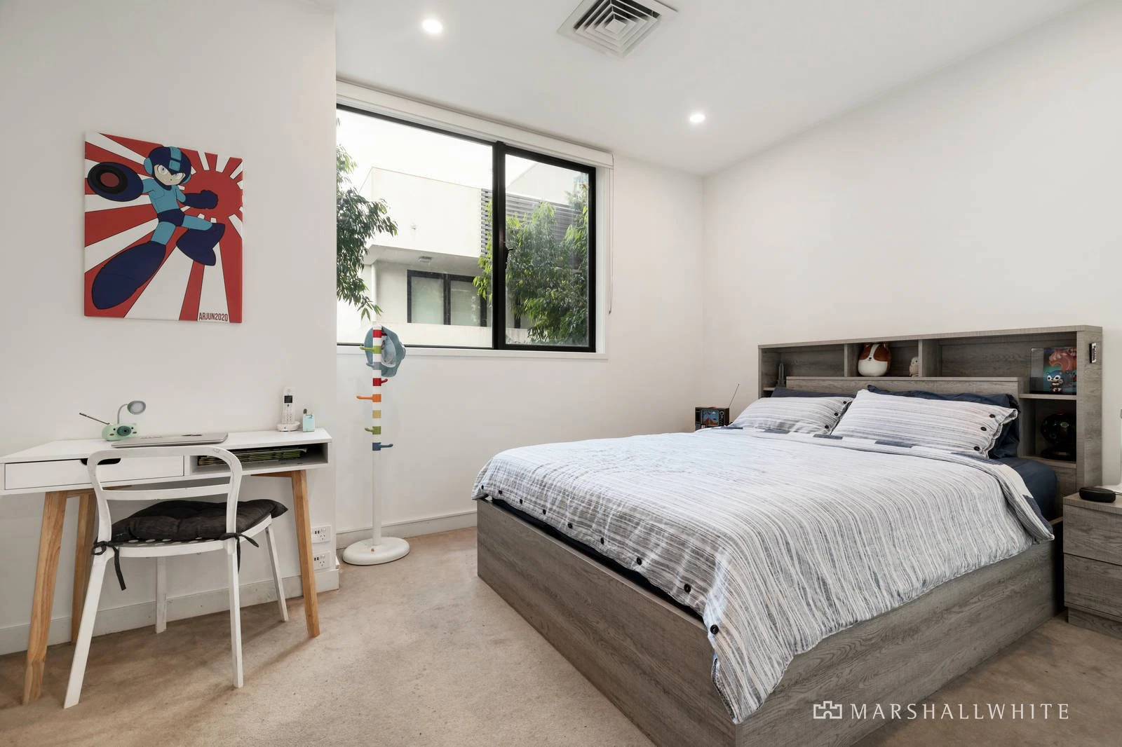 18 Norfolk Place, Malvern, VIC