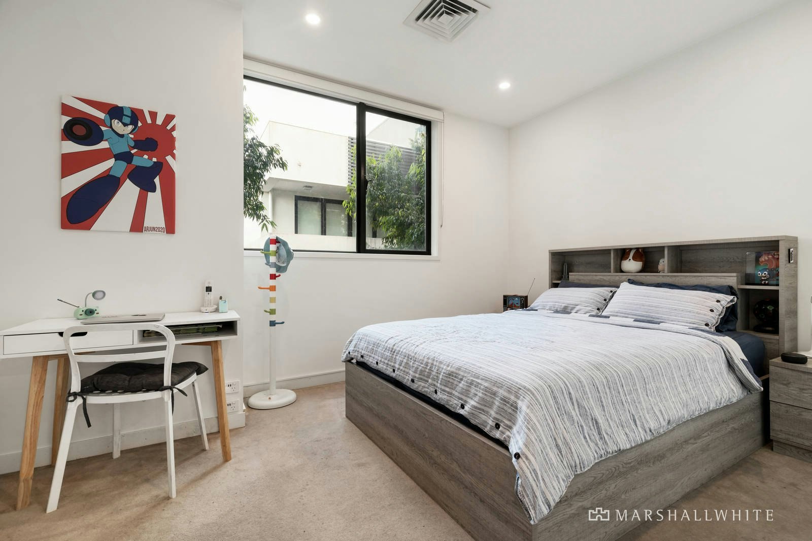 18 Norfolk Place, Malvern, VIC