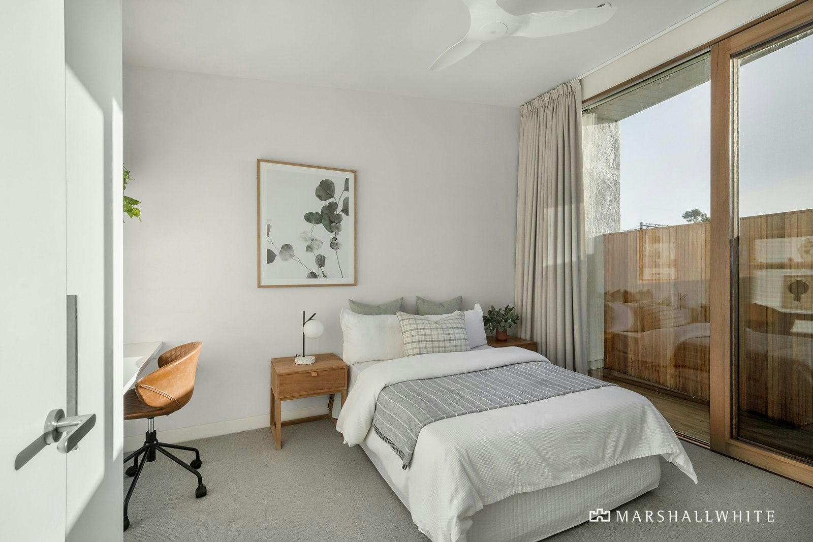 12 Young Street, Albert Park, VIC