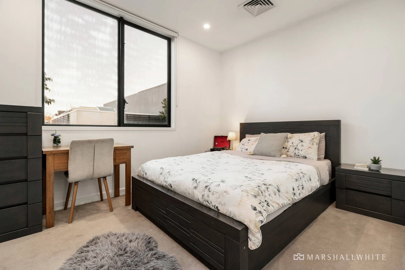 18 Norfolk Place, Malvern, VIC