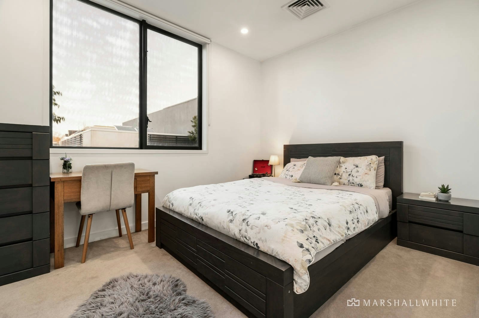 18 Norfolk Place, Malvern, VIC