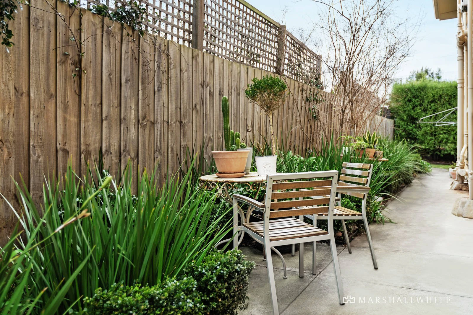 2/4 St Johns Parade, Kew, VIC