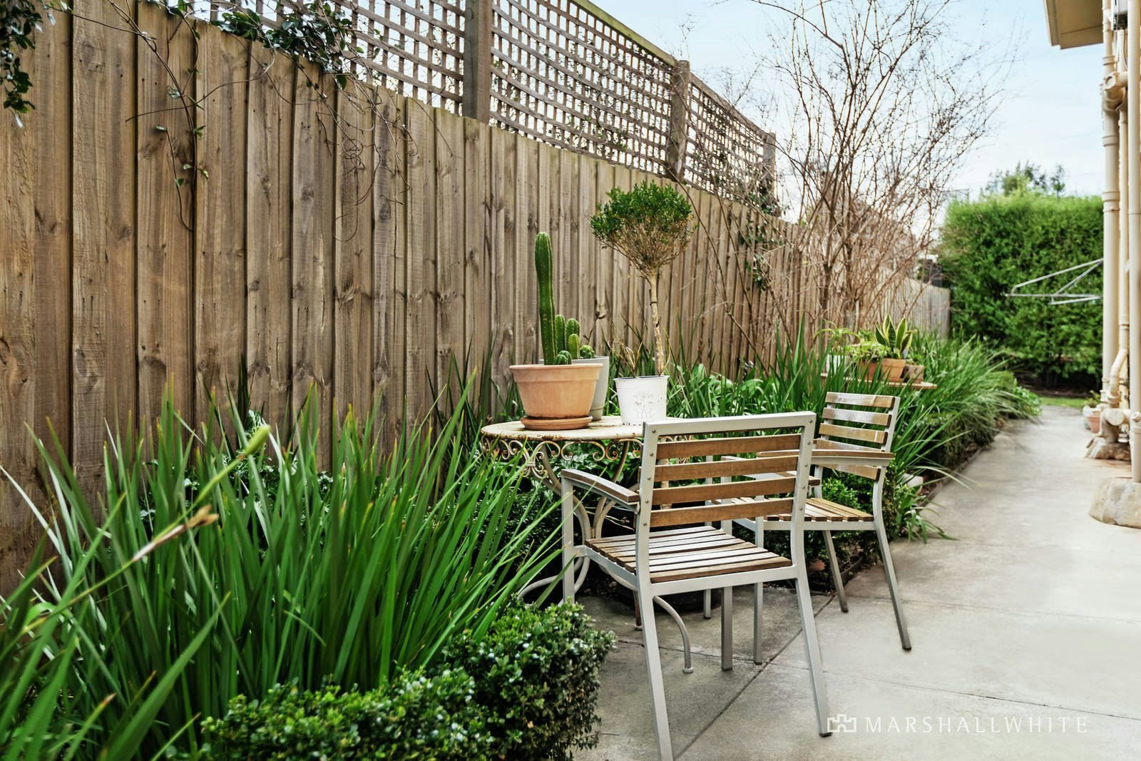 2/4 St Johns Parade, Kew, VIC