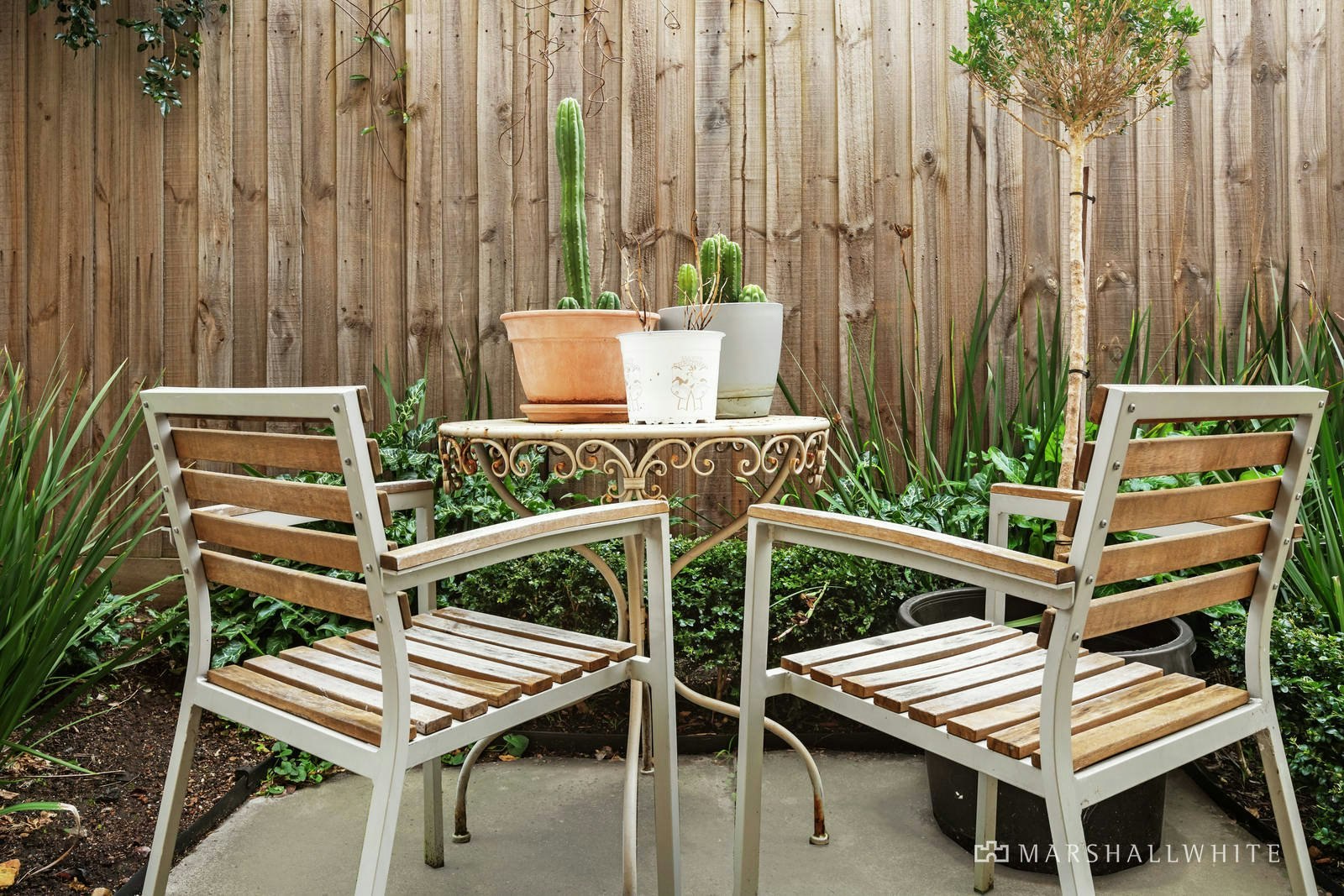 2/4 St Johns Parade, Kew, VIC