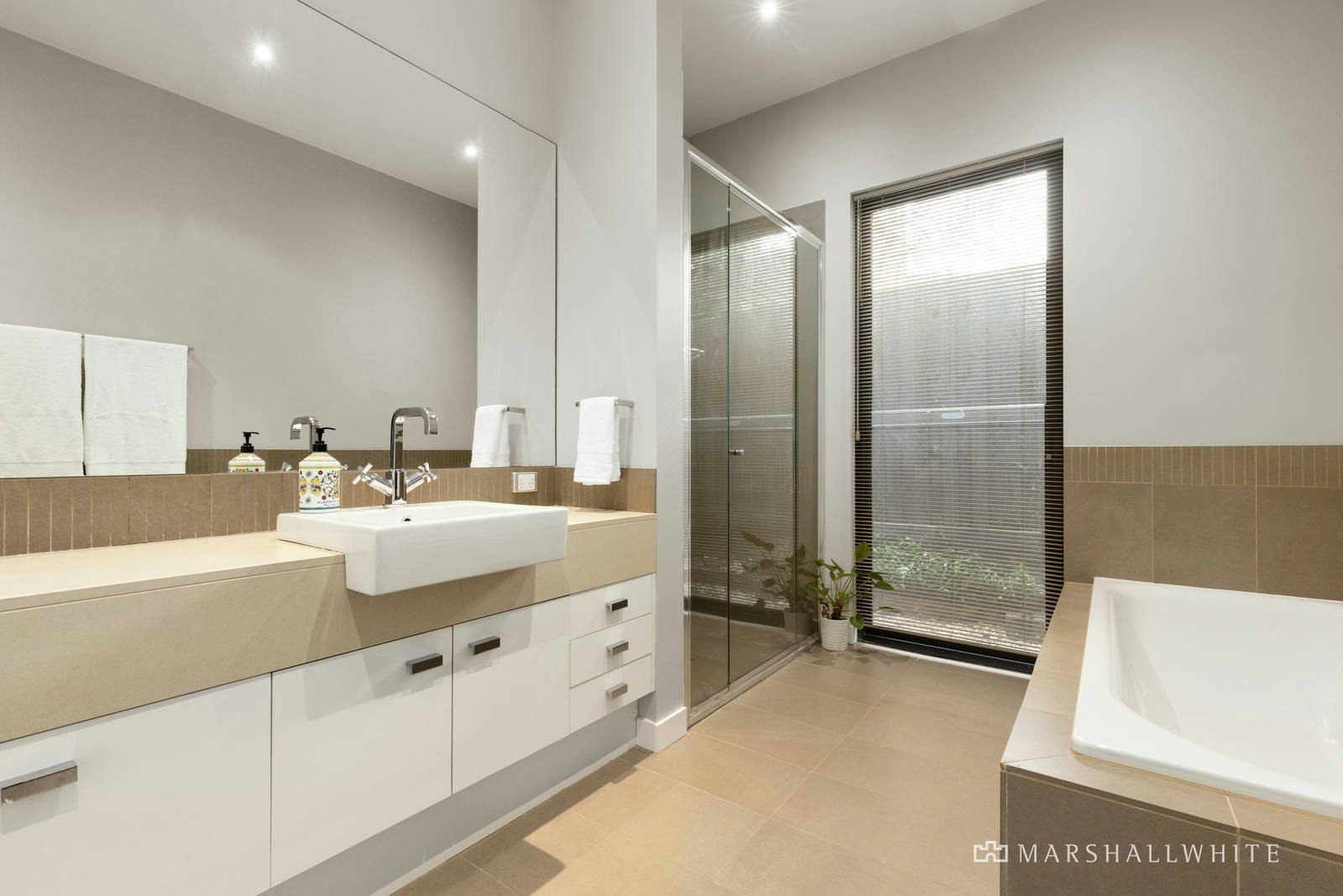 17 Bonfield Avenue, Hawthorn East, VIC