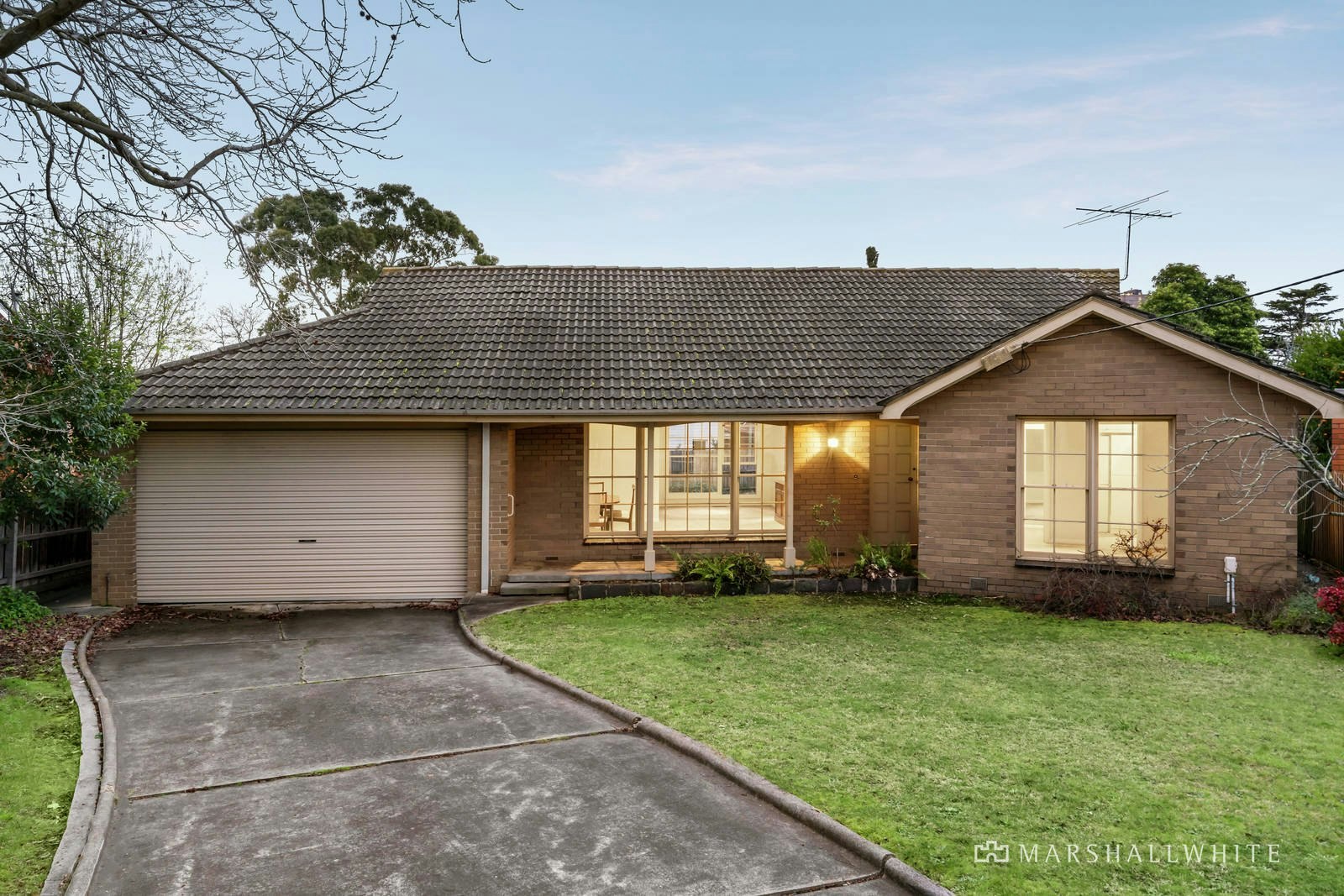 27 Grange Street, Mont Albert, VIC