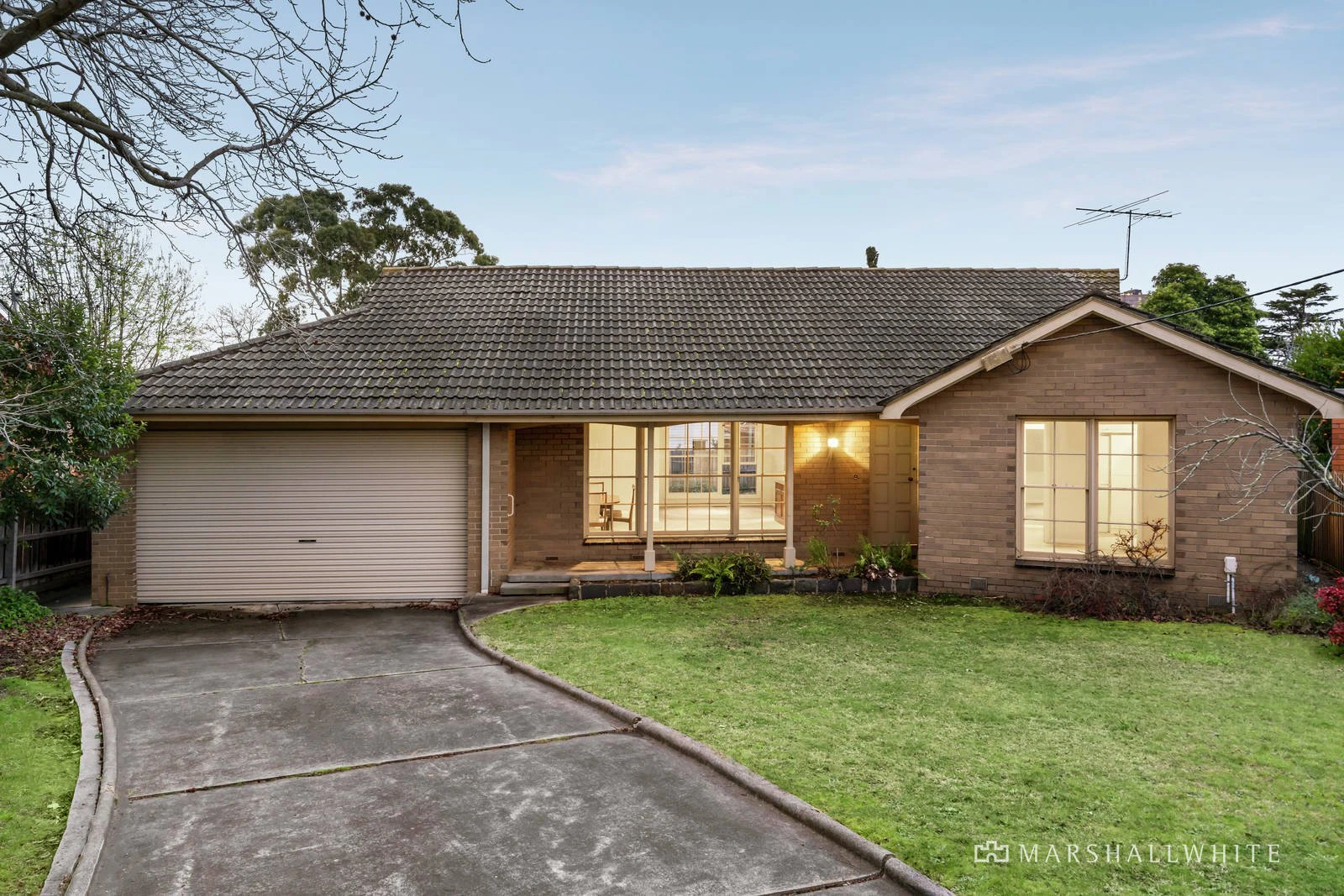 27 Grange Street, Mont Albert, VIC