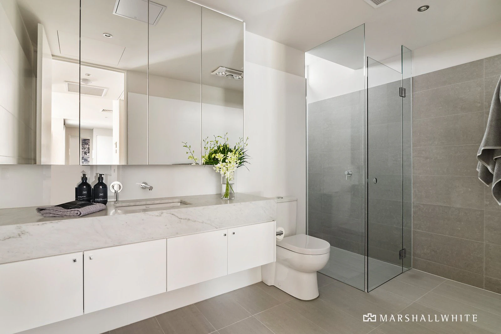 303/4 Cromwell Road, South Yarra, VIC