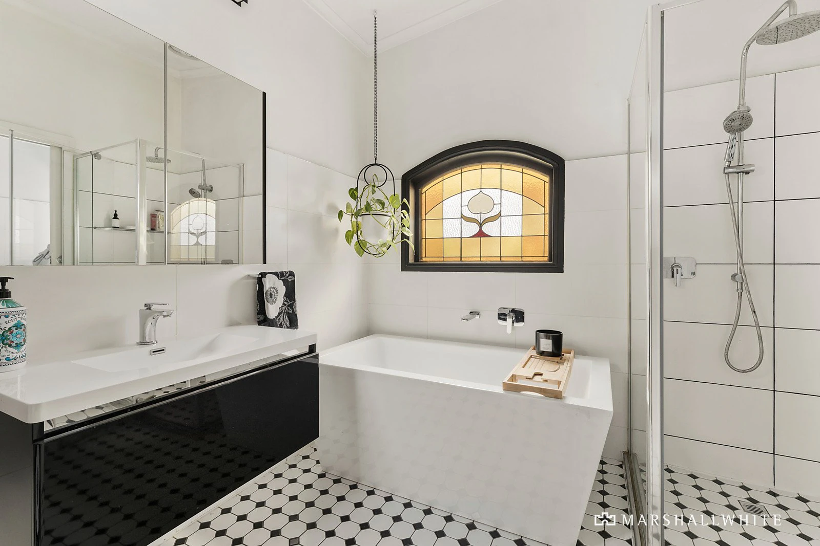 3 Nicholsdale Road, Camberwell, VIC