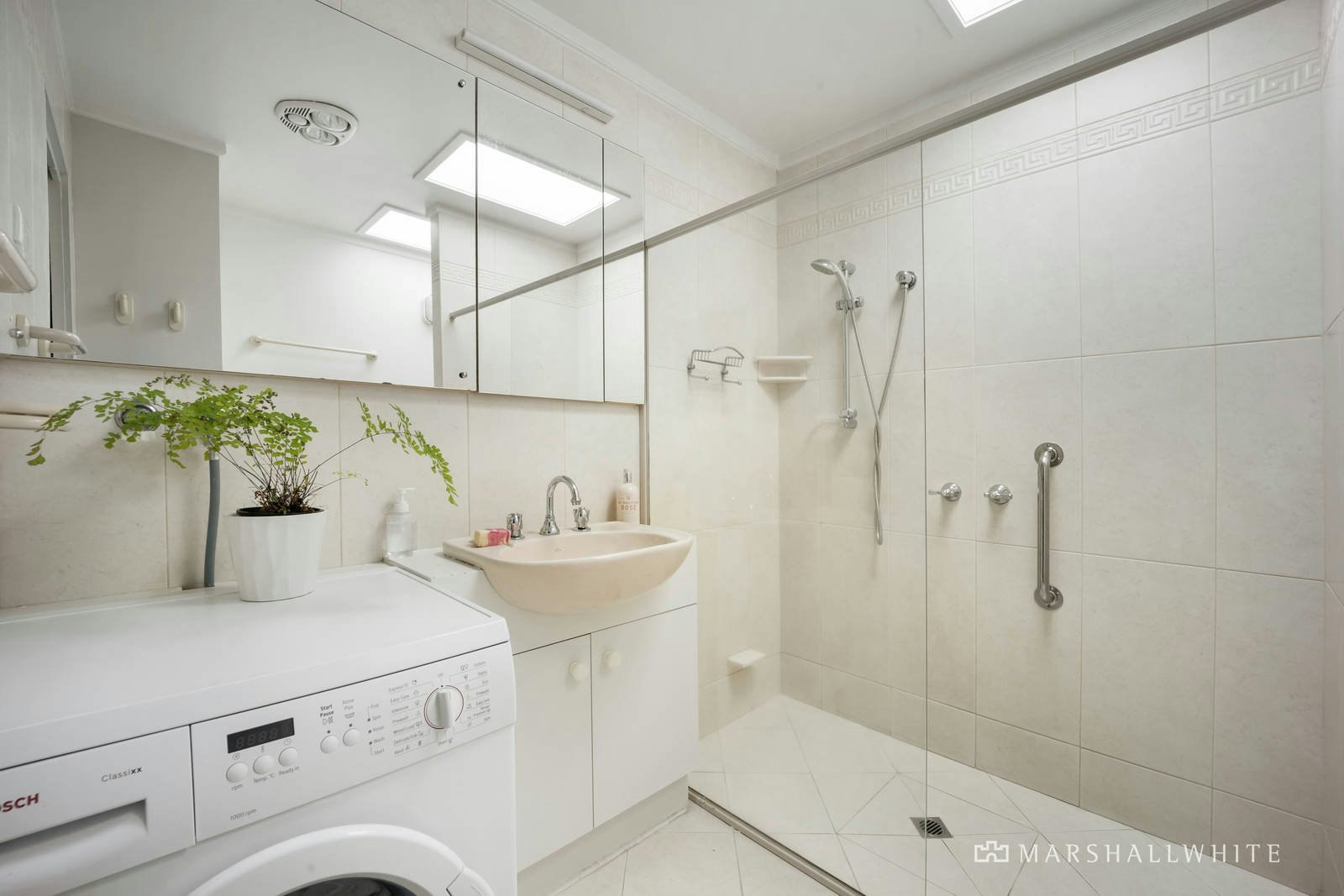 4/6 Weybridge Street, Surrey Hills, VIC