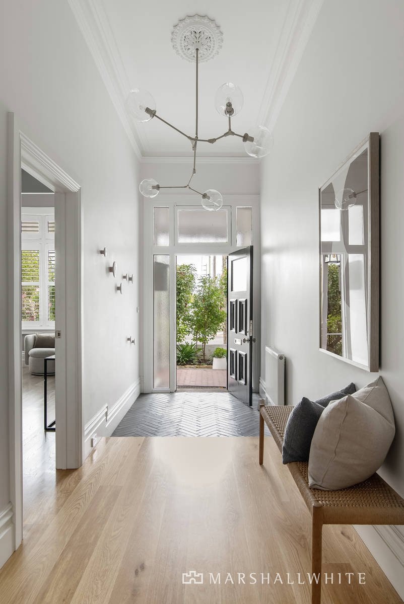 7 Carnarvon Road, Caulfield North, VIC