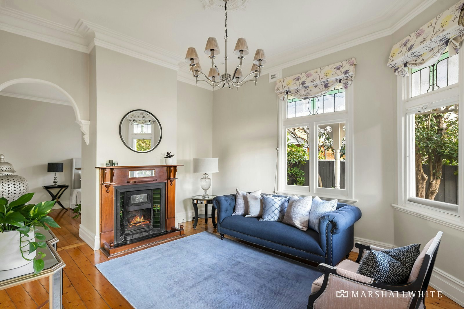 16 Louise Avenue, Mont Albert, VIC