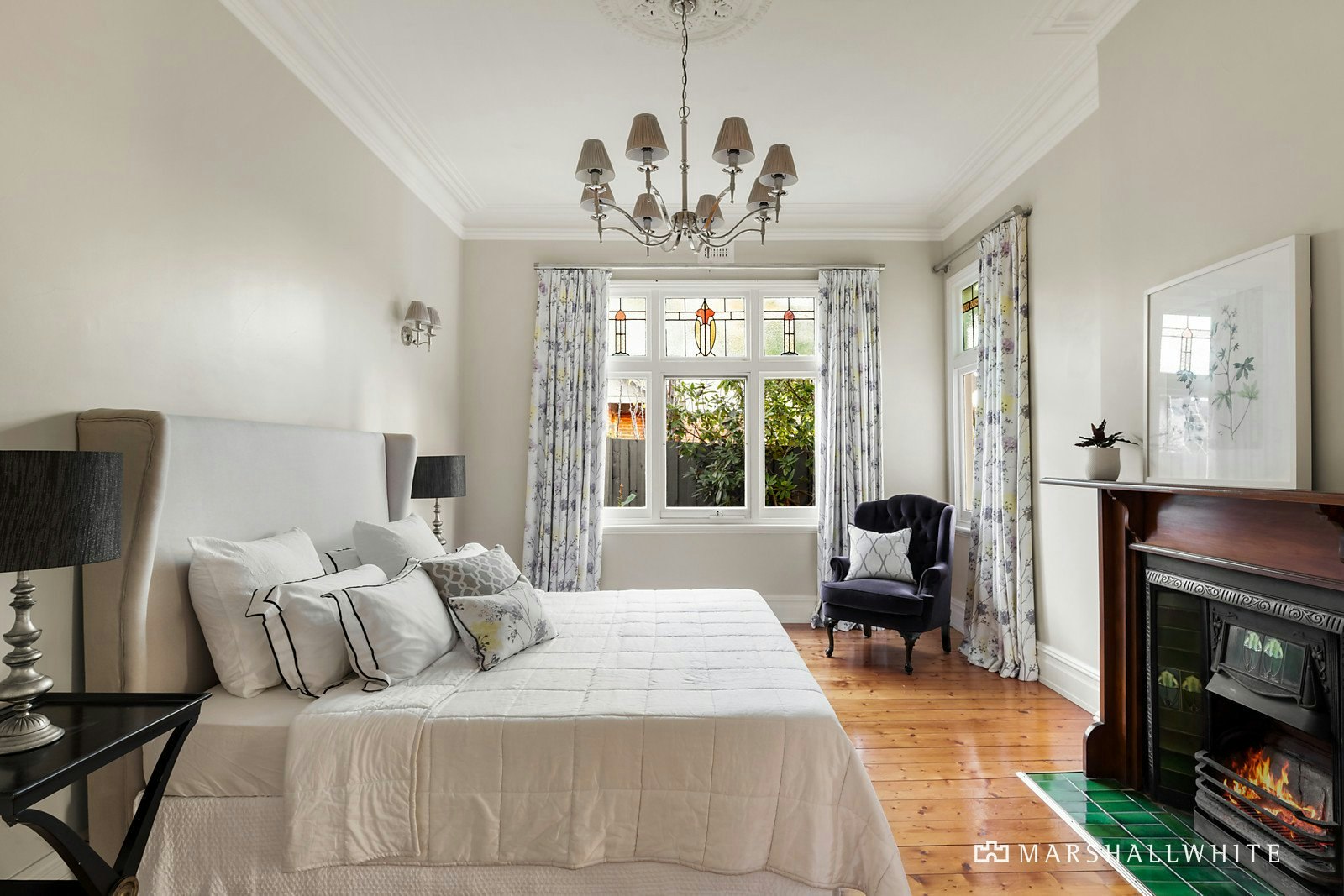 16 Louise Avenue, Mont Albert, VIC