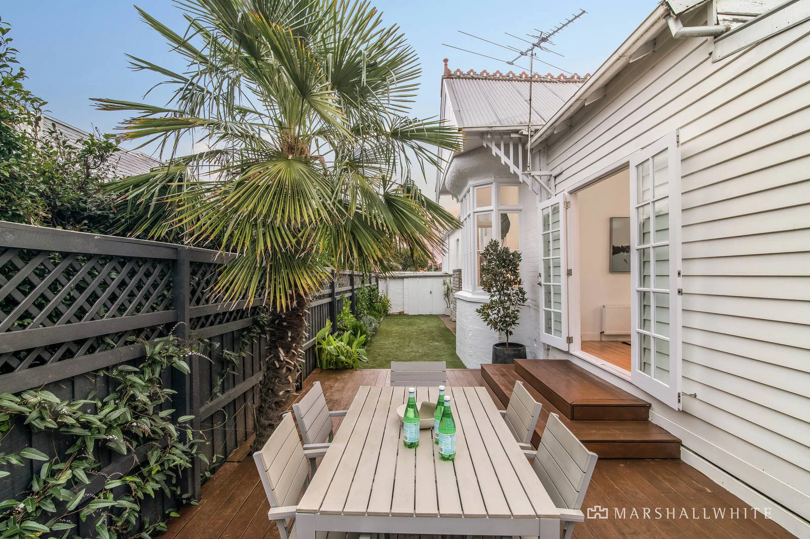 7 Carnarvon Road, Caulfield North, VIC
