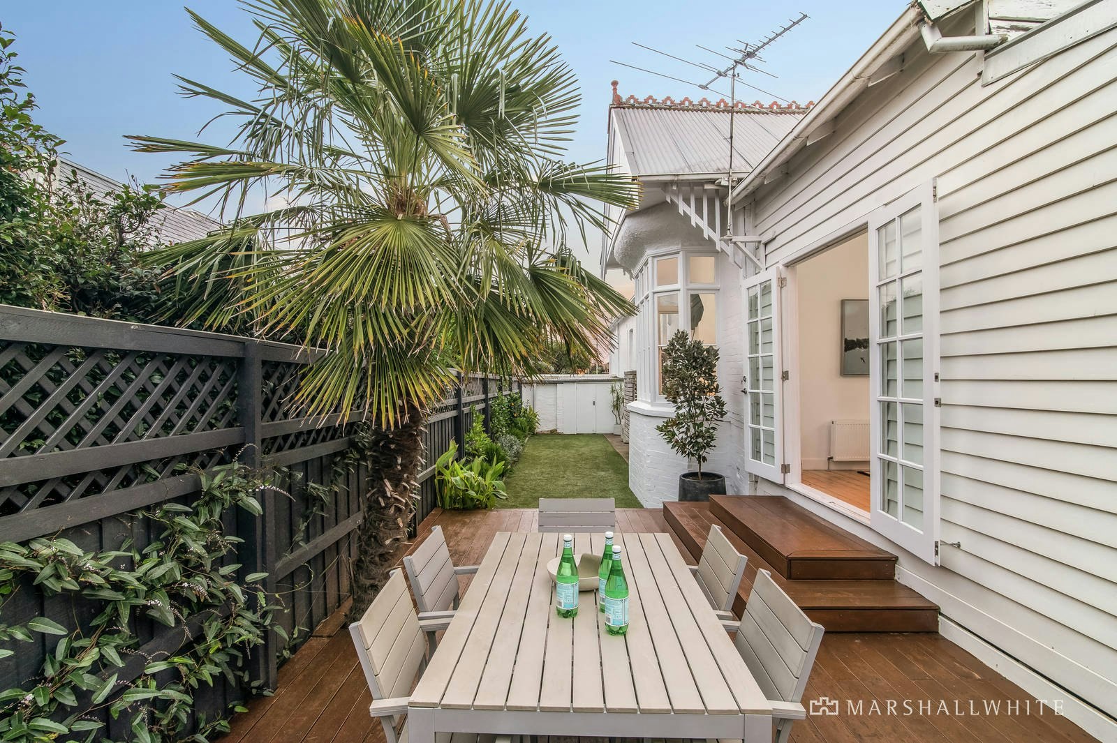 7 Carnarvon Road, Caulfield North, VIC