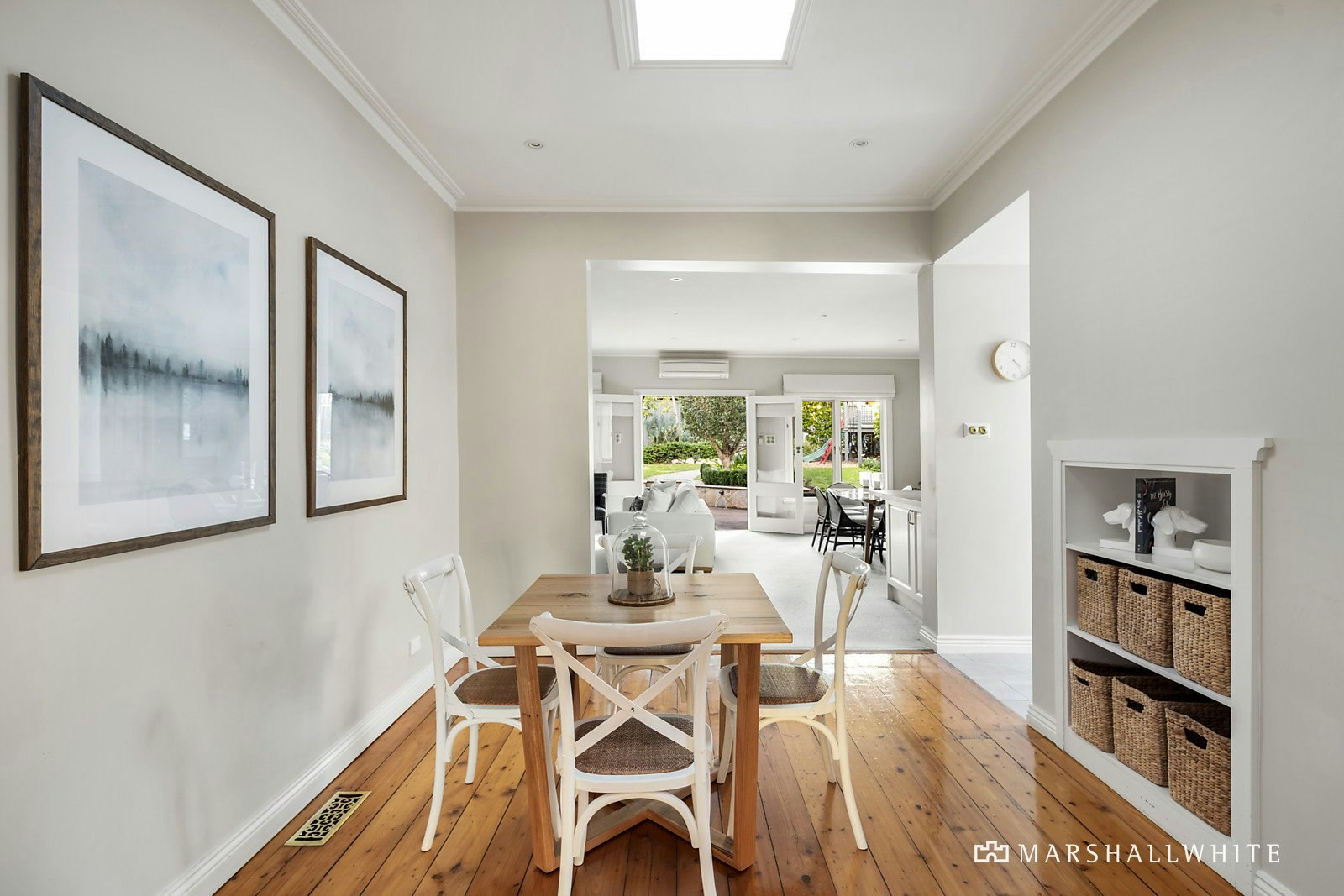 16 Louise Avenue, Mont Albert, VIC