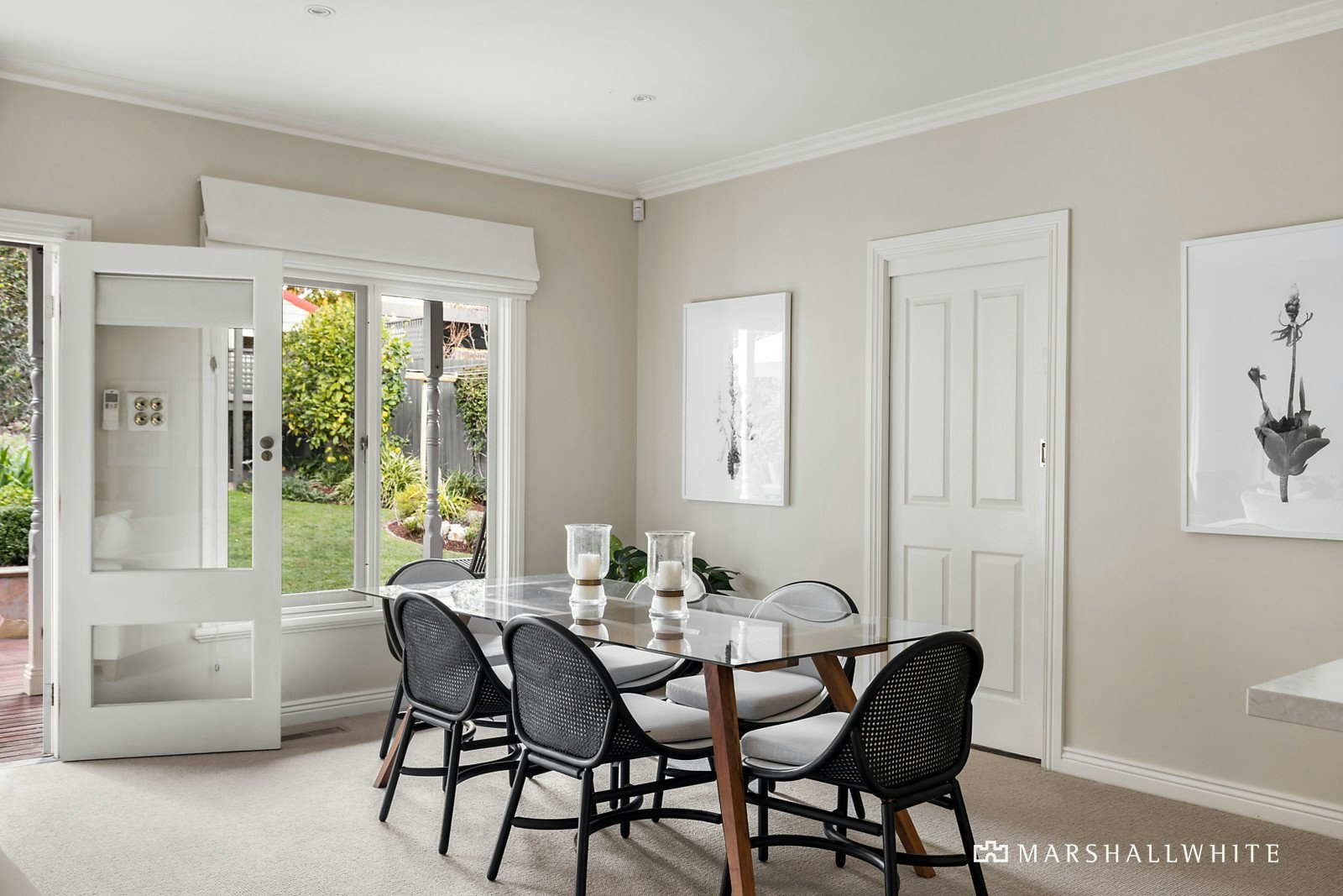 16 Louise Avenue, Mont Albert, VIC