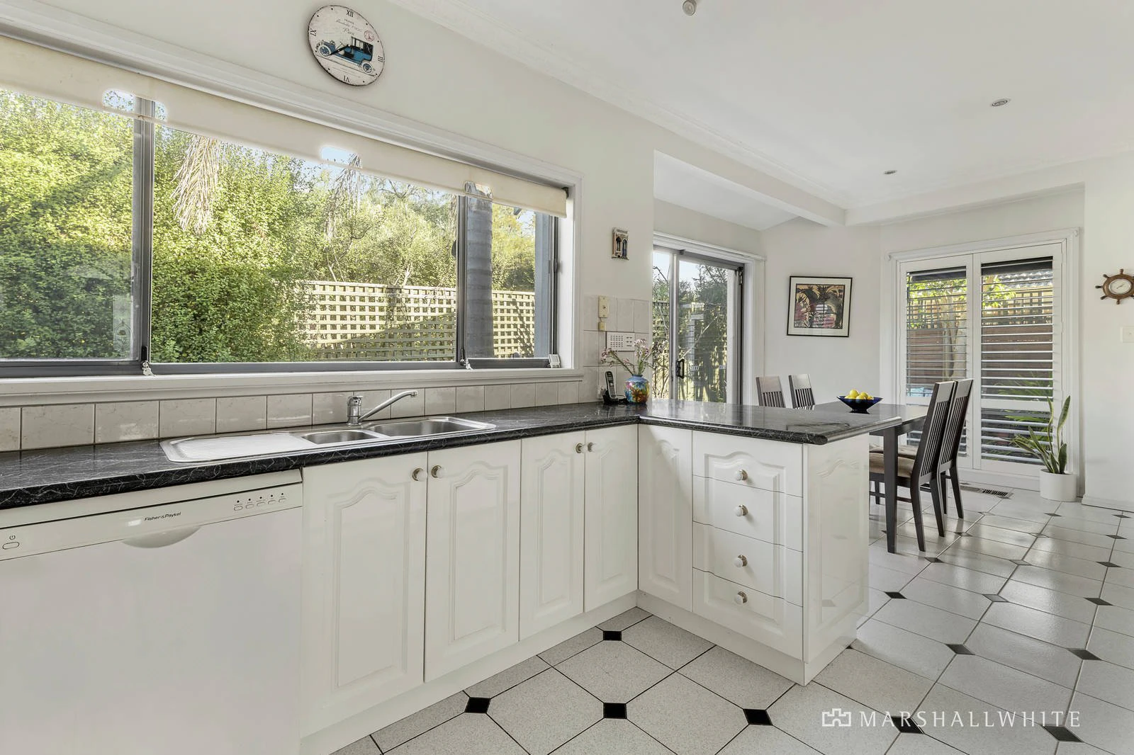 14 Surrey Avenue, Surrey Hills, VIC