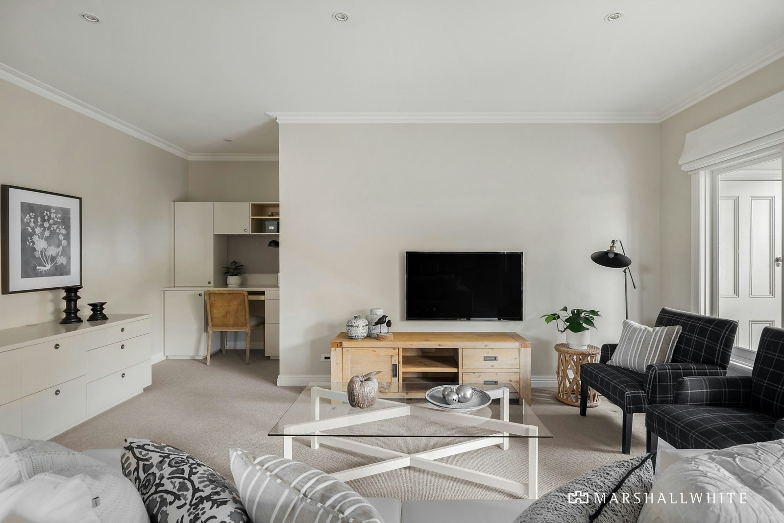 16 Louise Avenue, Mont Albert, VIC