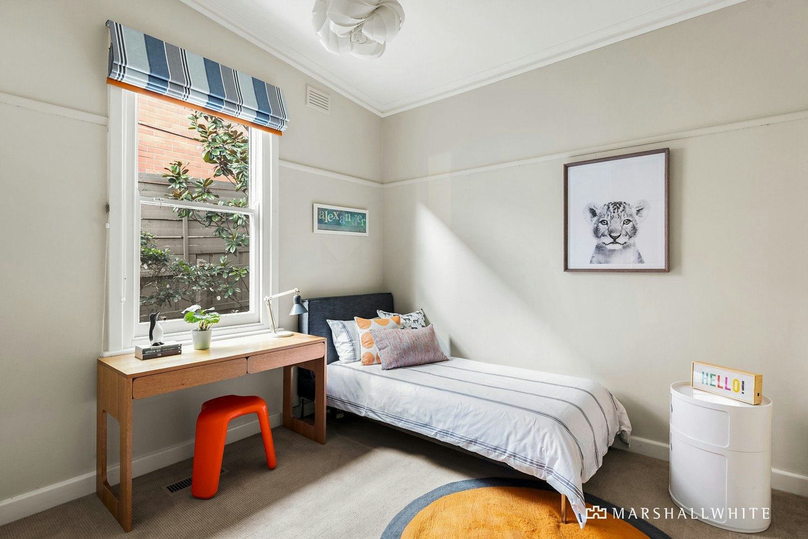 16 Louise Avenue, Mont Albert, VIC