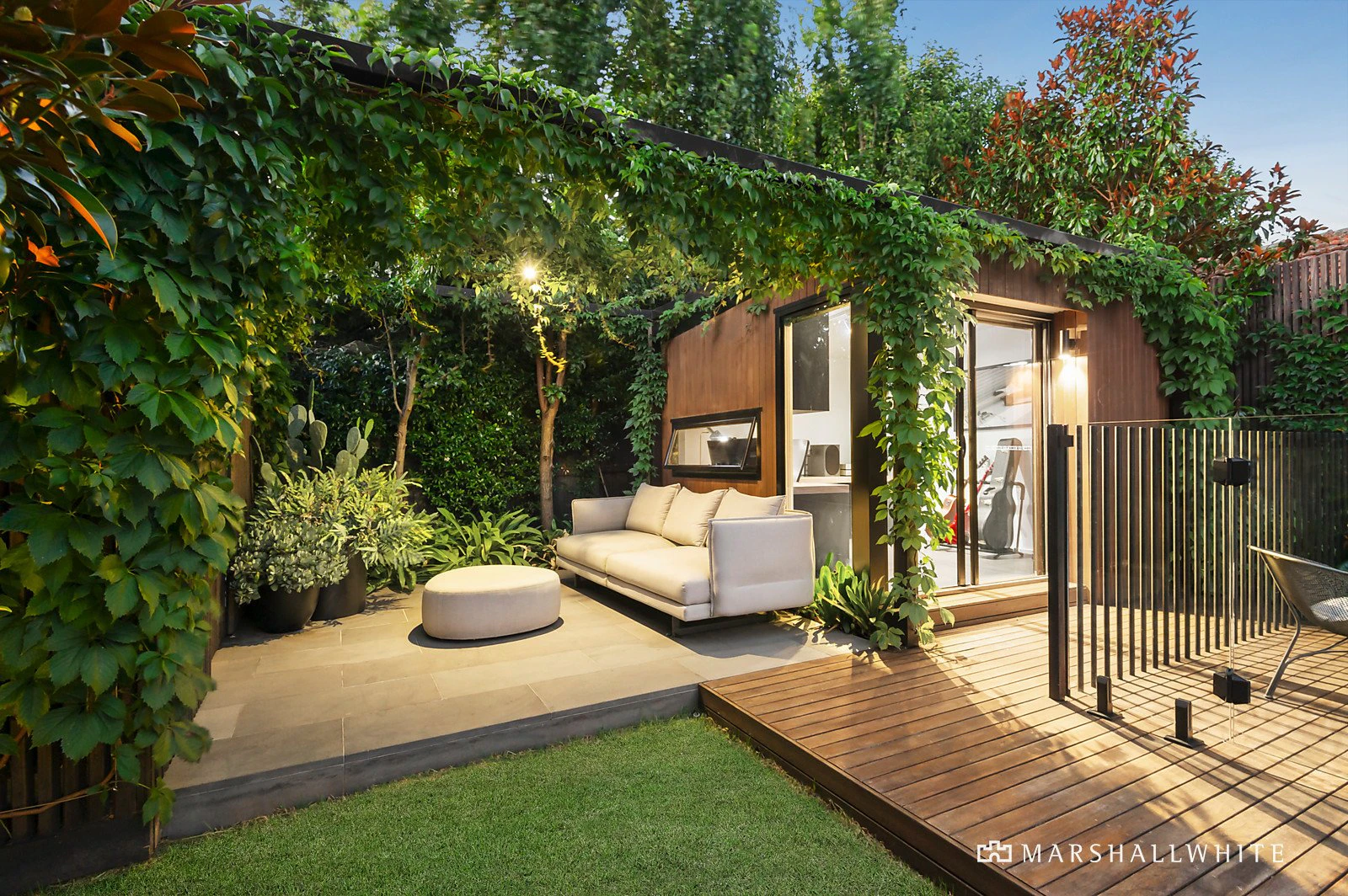 1 Bowen Street, Kew, VIC