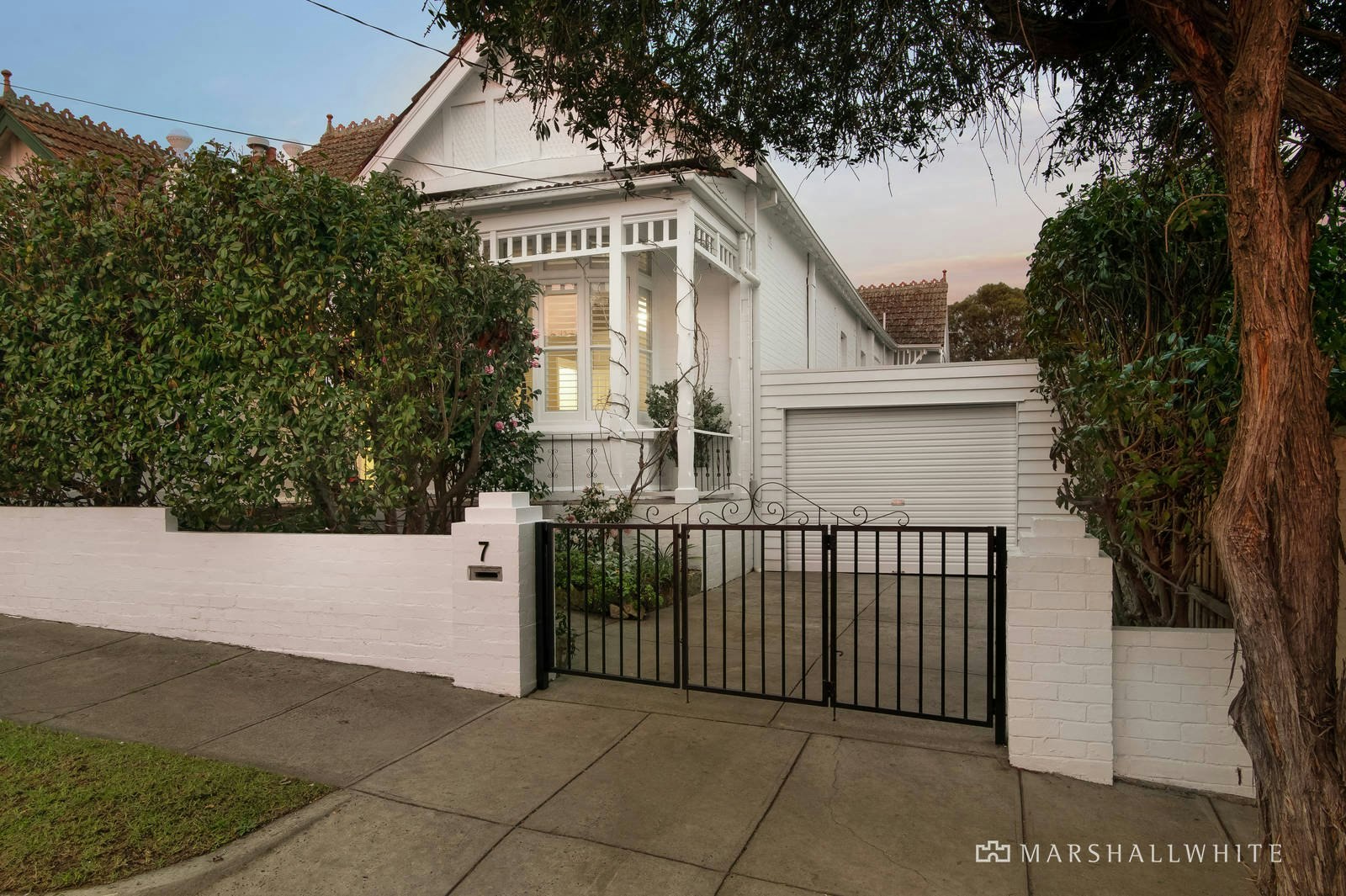 7 Carnarvon Road, Caulfield North, VIC