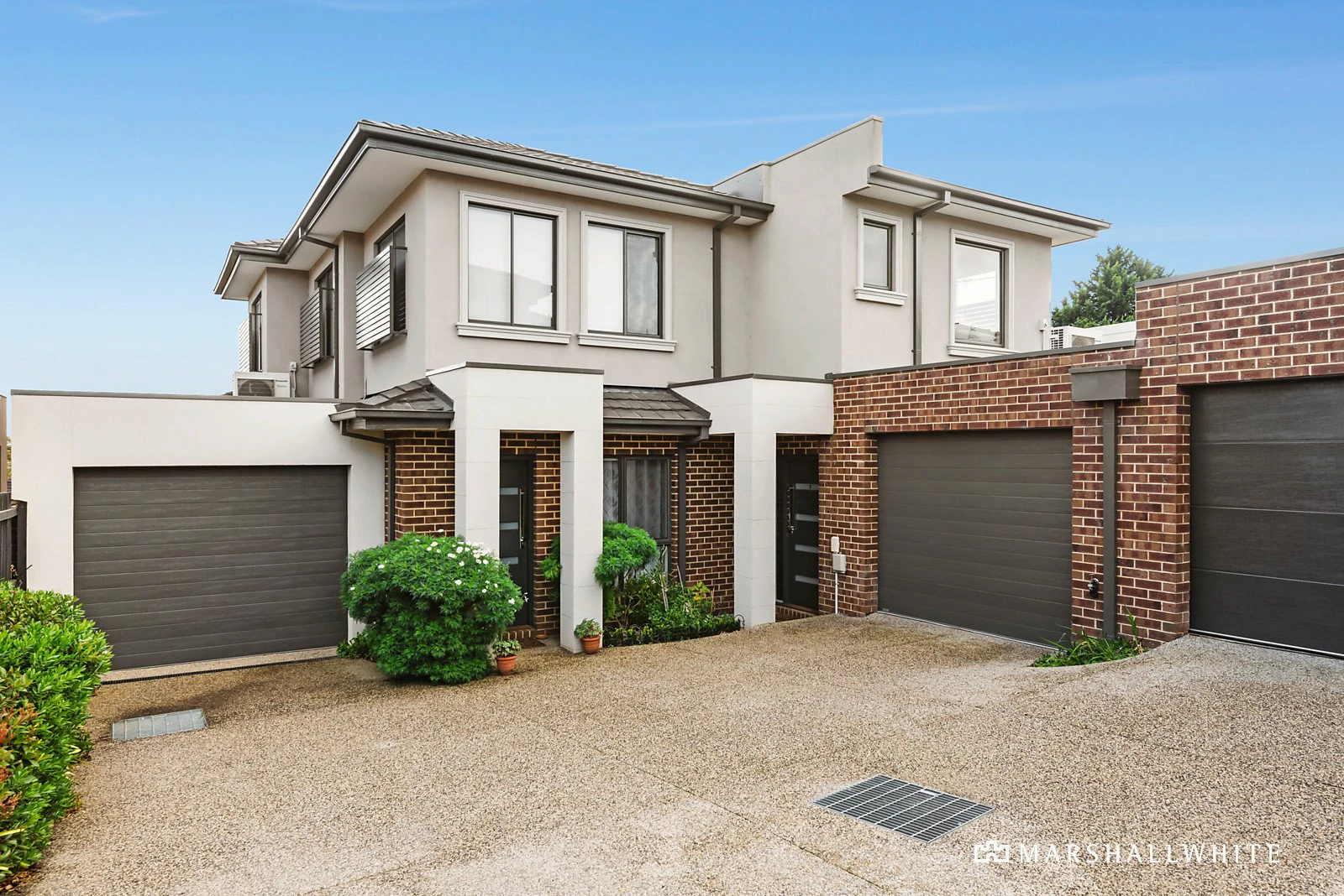 2/18 Gillard Street, Burwood, VIC