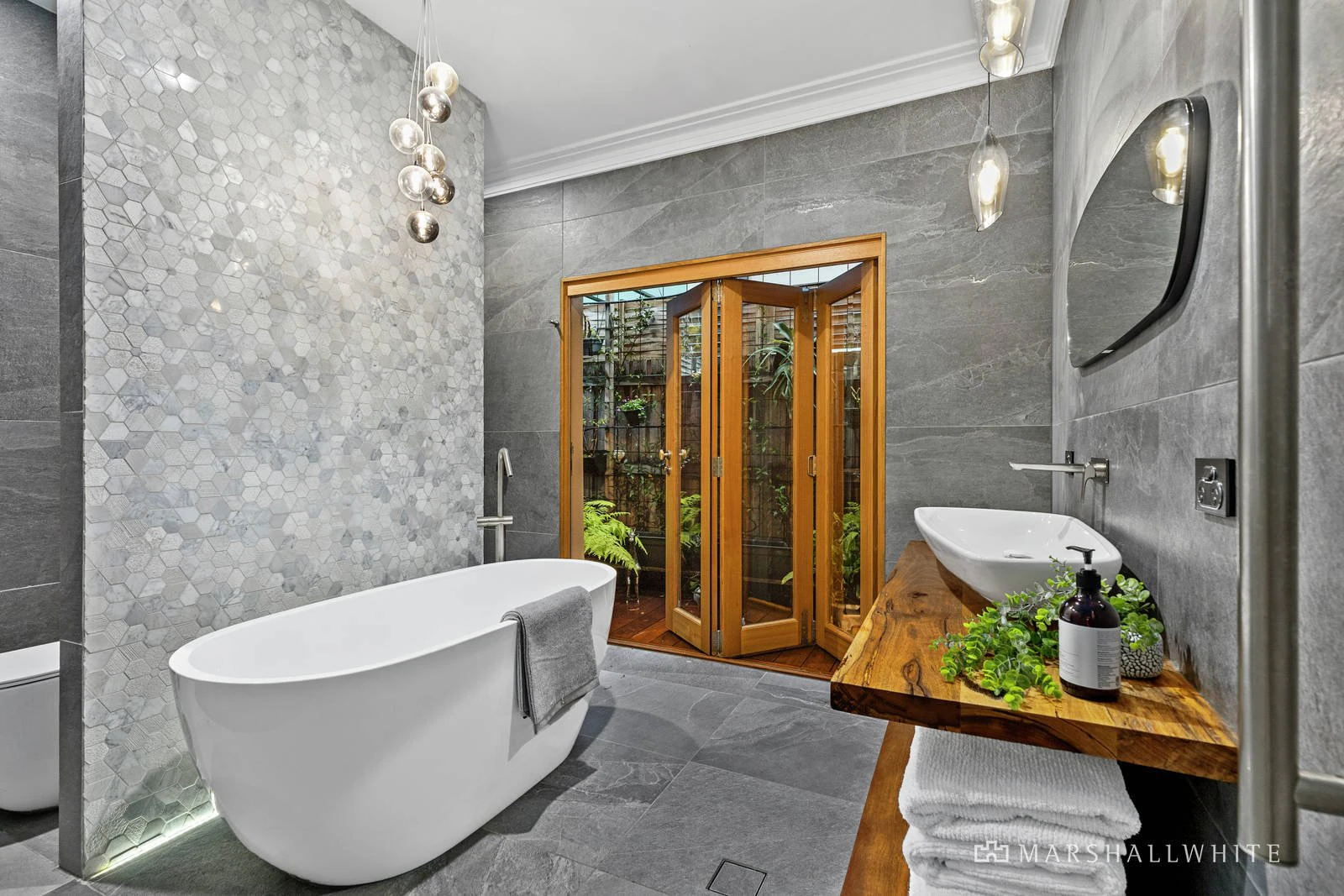 22 Terry Street, Deepdene, VIC