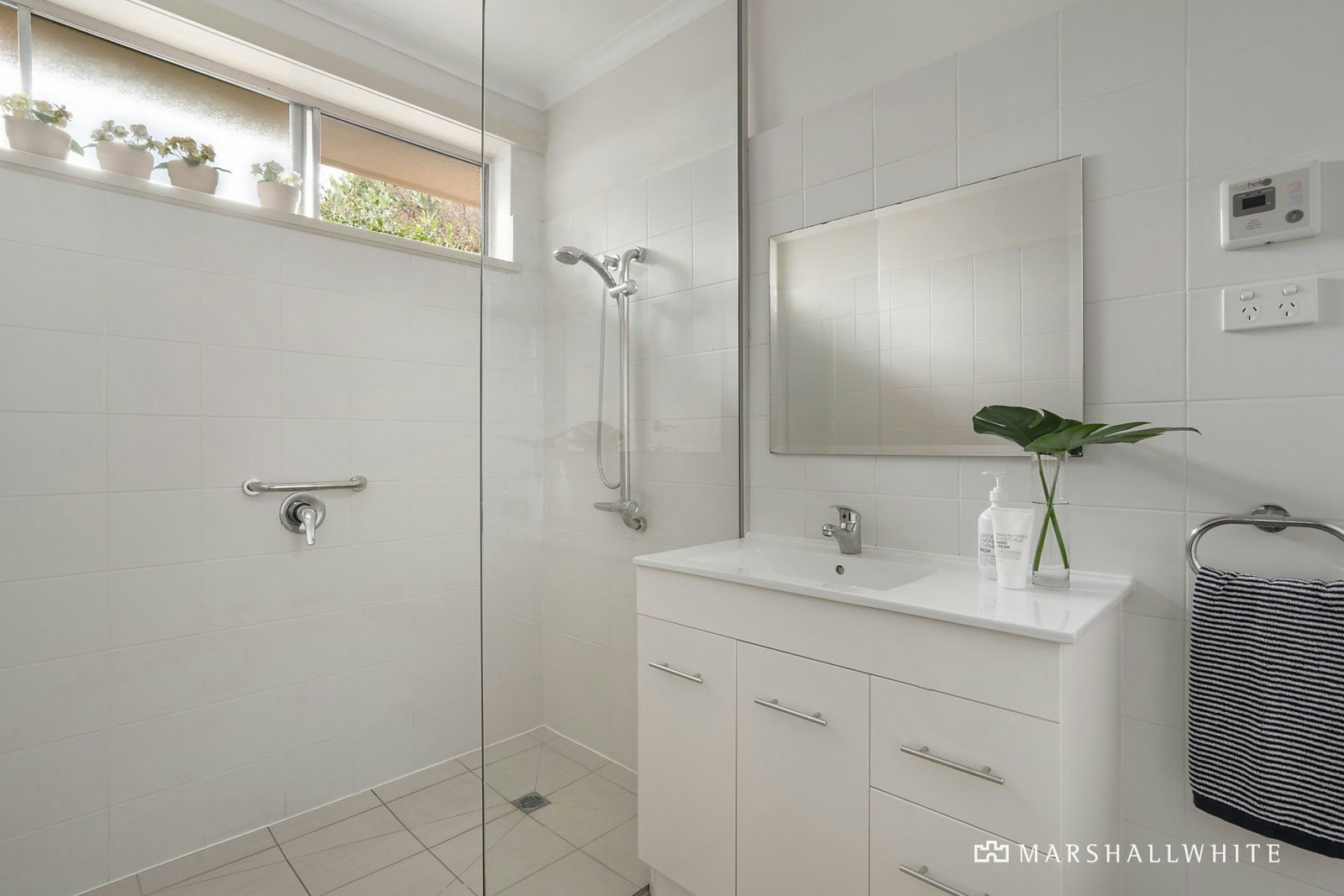 2/11 Warrigal Road, Surrey Hills, VIC