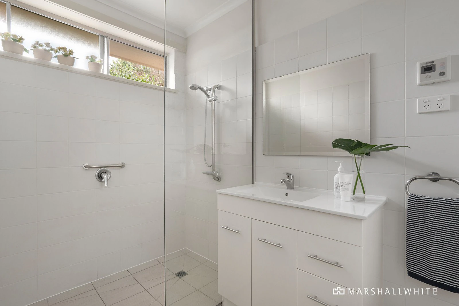 2/11 Warrigal Road, Surrey Hills, VIC