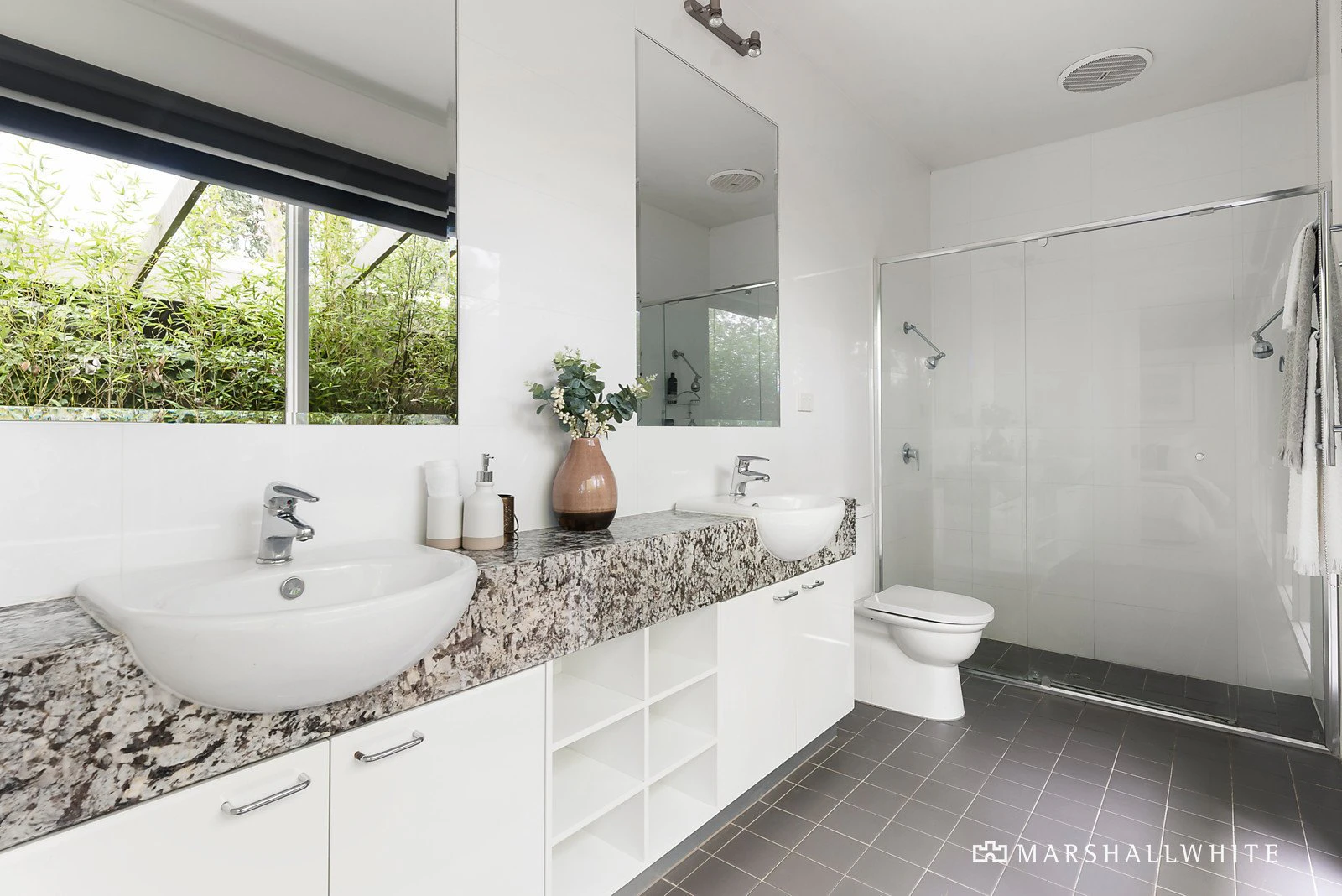 8-10 Beverly Hills Drive, Templestowe, VIC