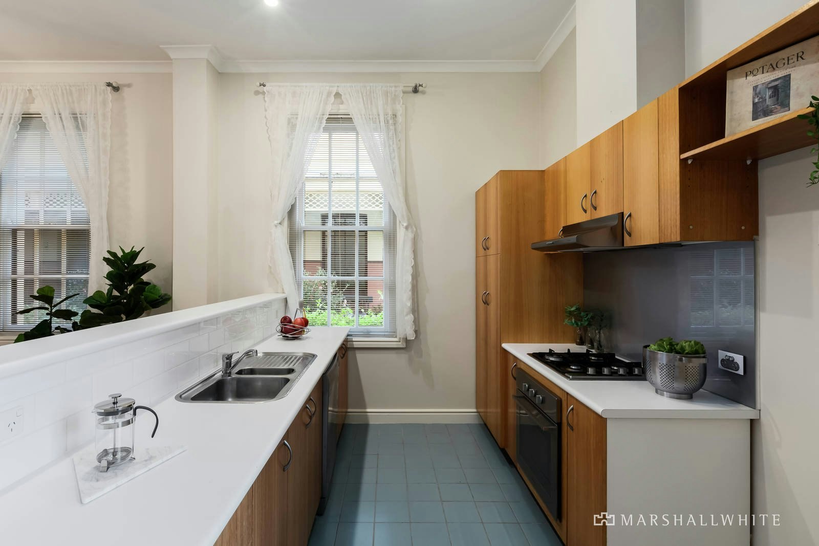 102 Wiltshire Drive, Kew, VIC