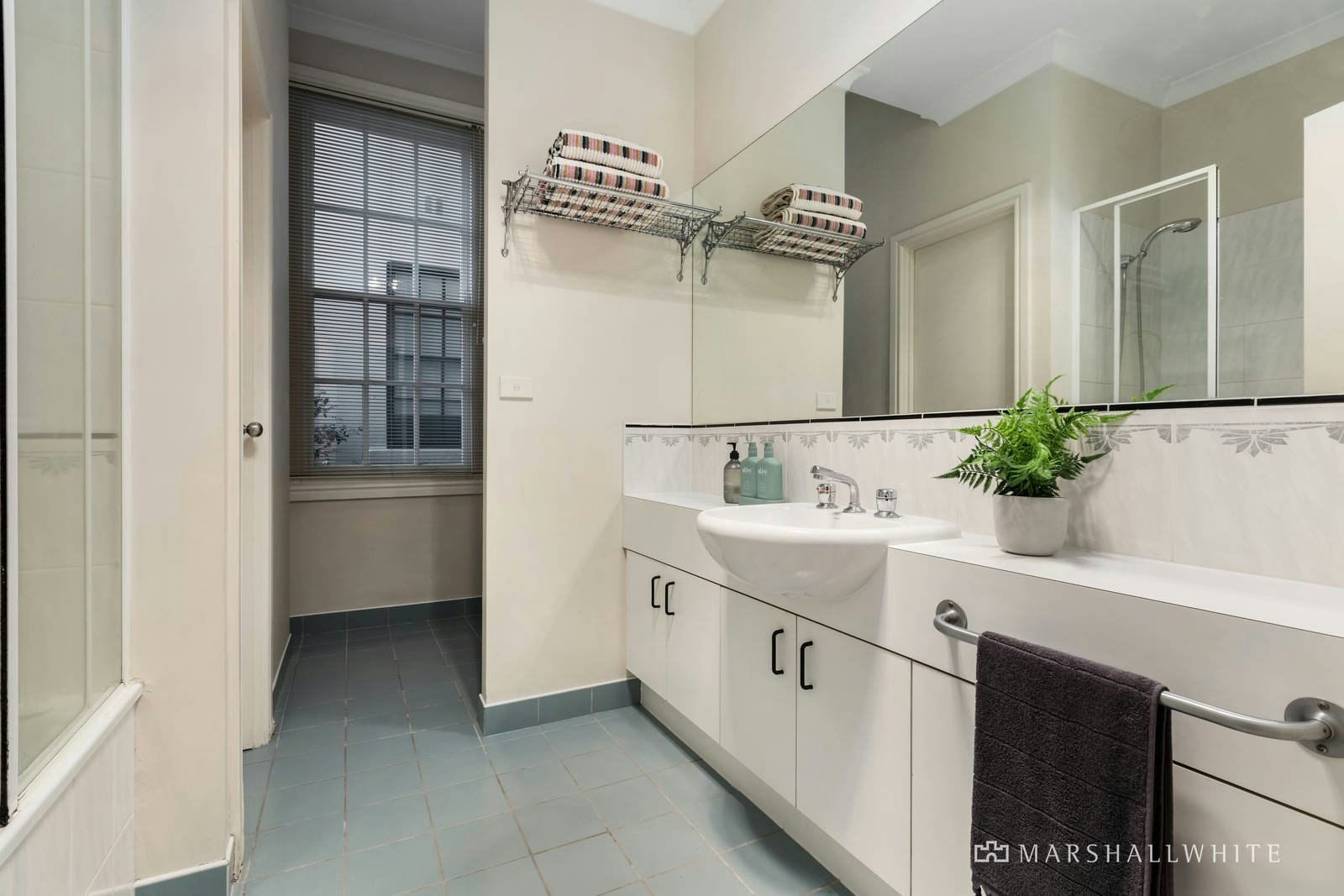 102 Wiltshire Drive, Kew, VIC