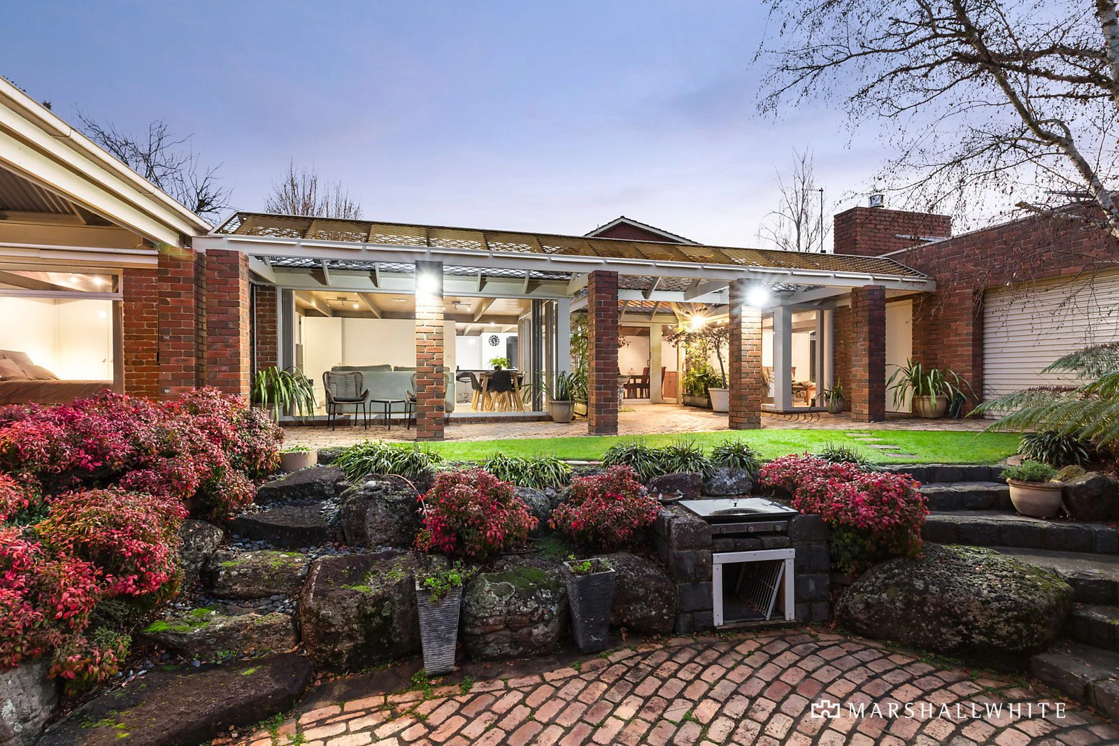 8 Harvell Court, Doncaster, VIC