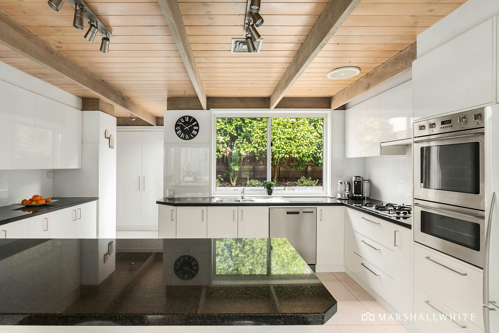 8 Harvell Court, Doncaster, VIC