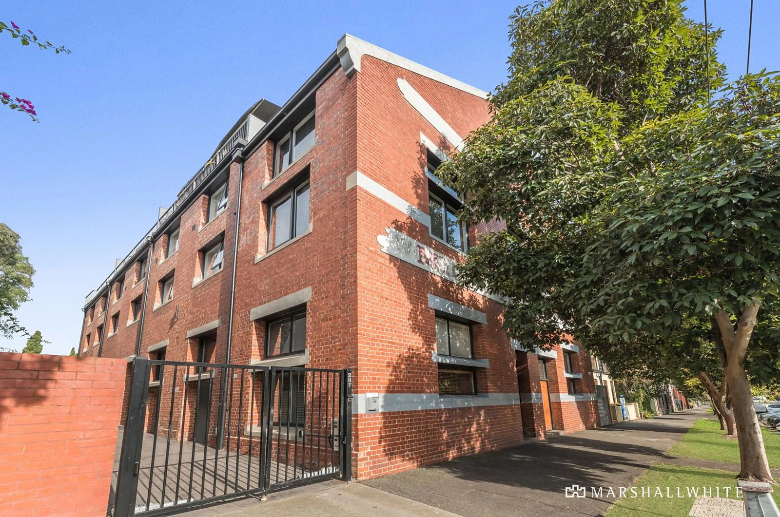 15/287 Bank Street, South Melbourne, VIC