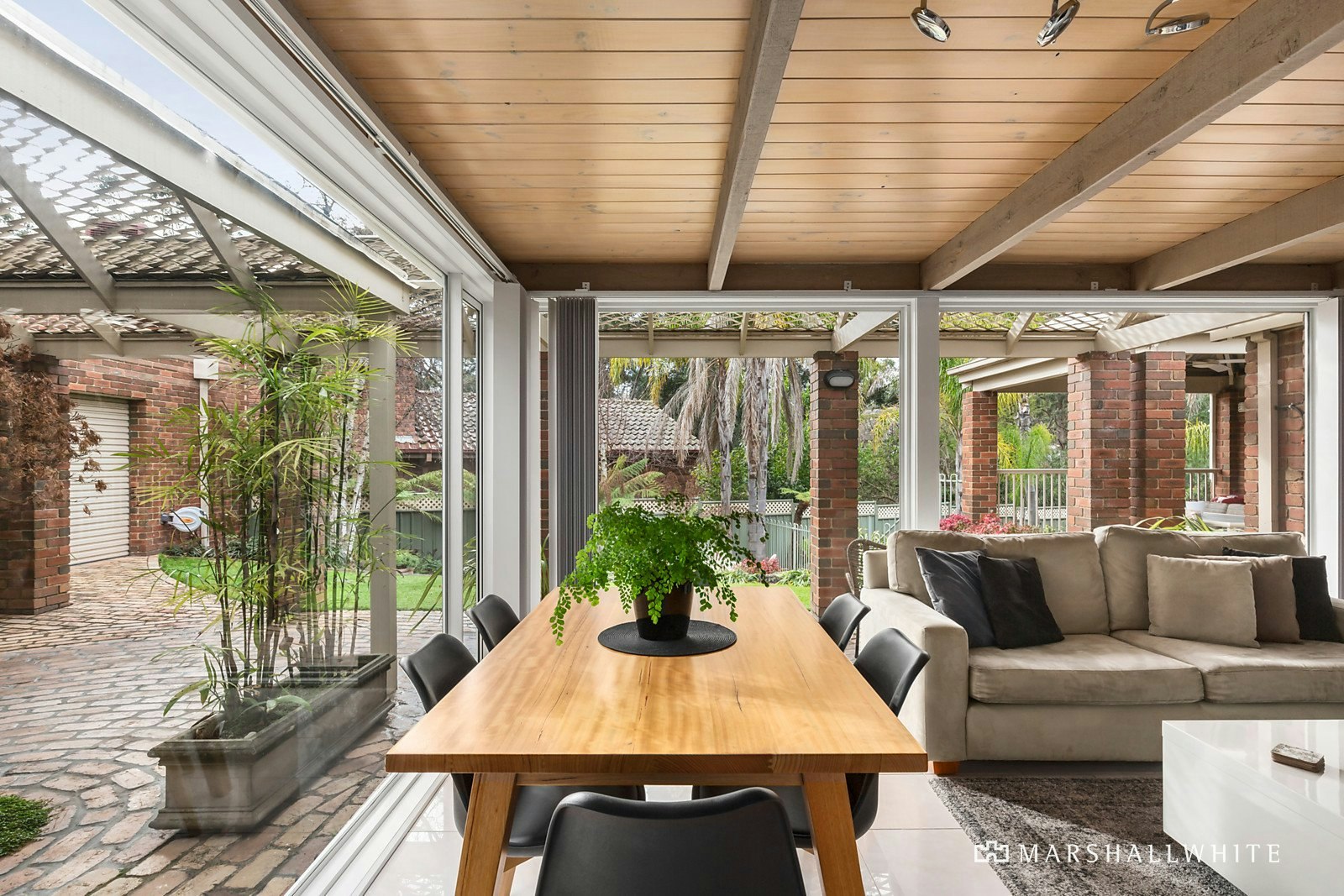 8 Harvell Court, Doncaster, VIC