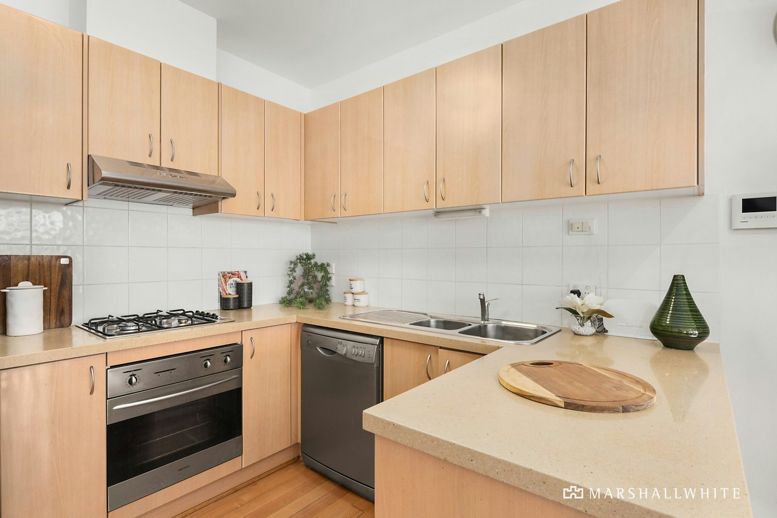 10/332 Centre Road, Bentleigh, VIC