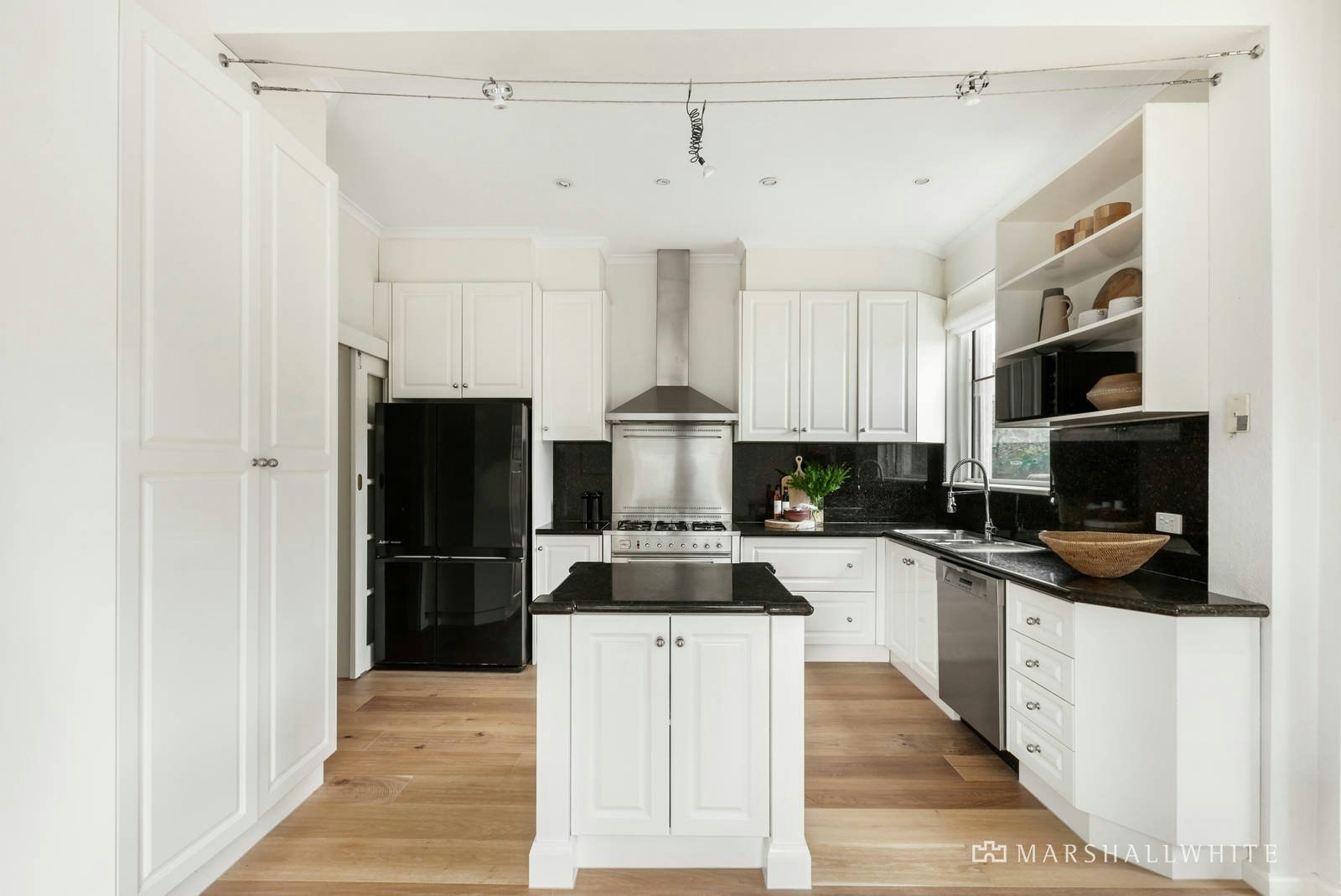 123 Stanhope Street, Malvern, VIC