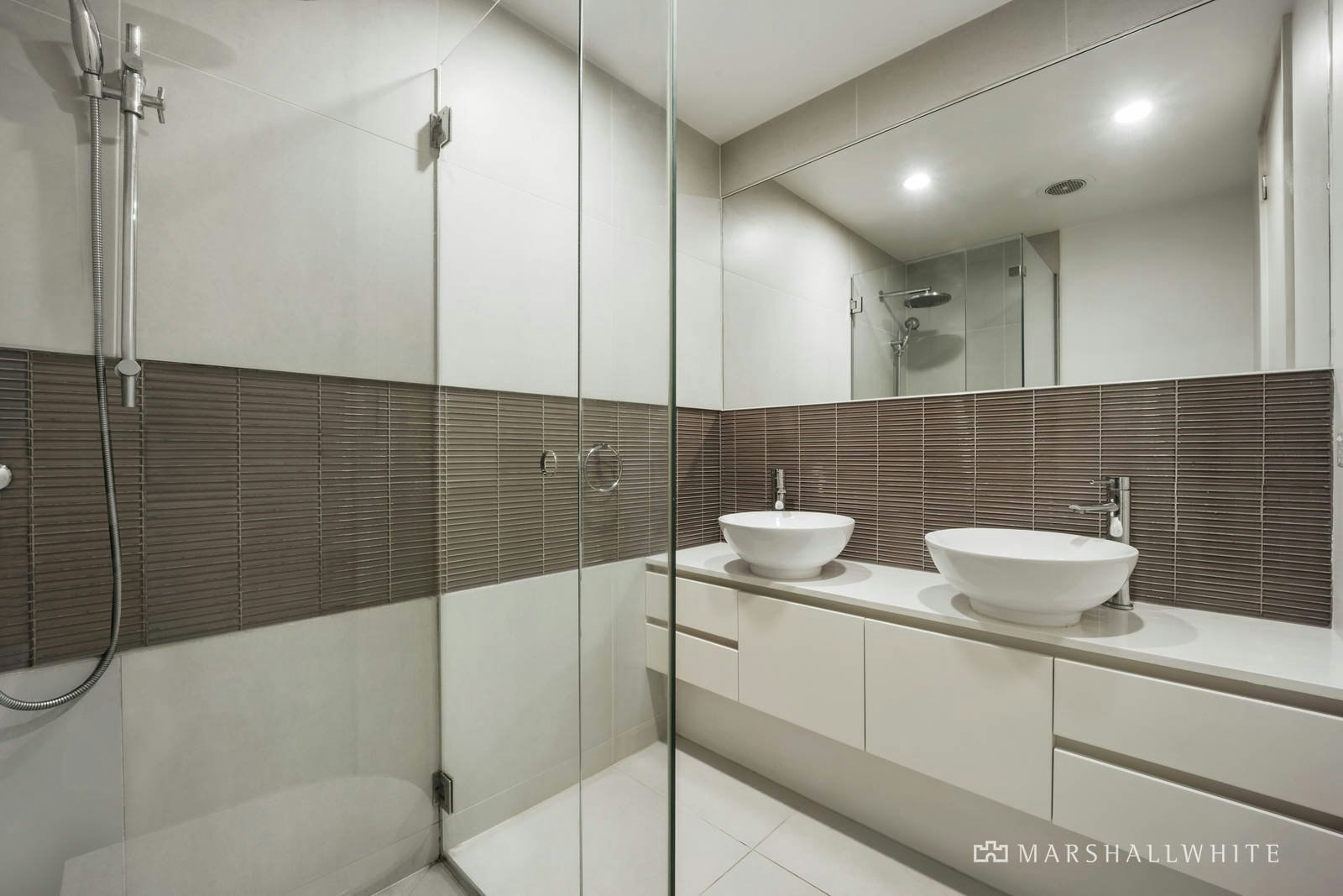 105/18 Berkeley Street, Doncaster, VIC