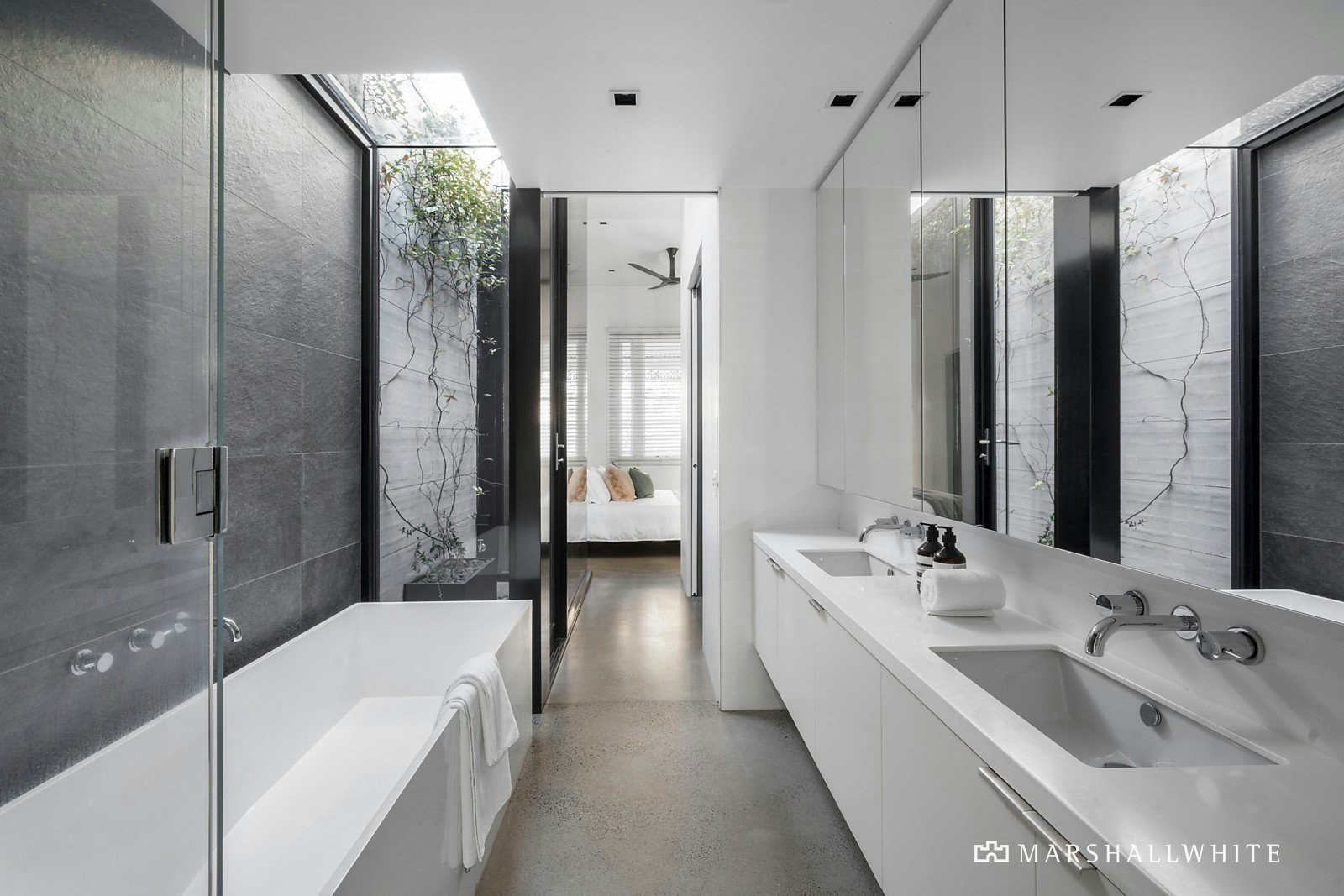 54 Kerferd Road, Albert Park, VIC