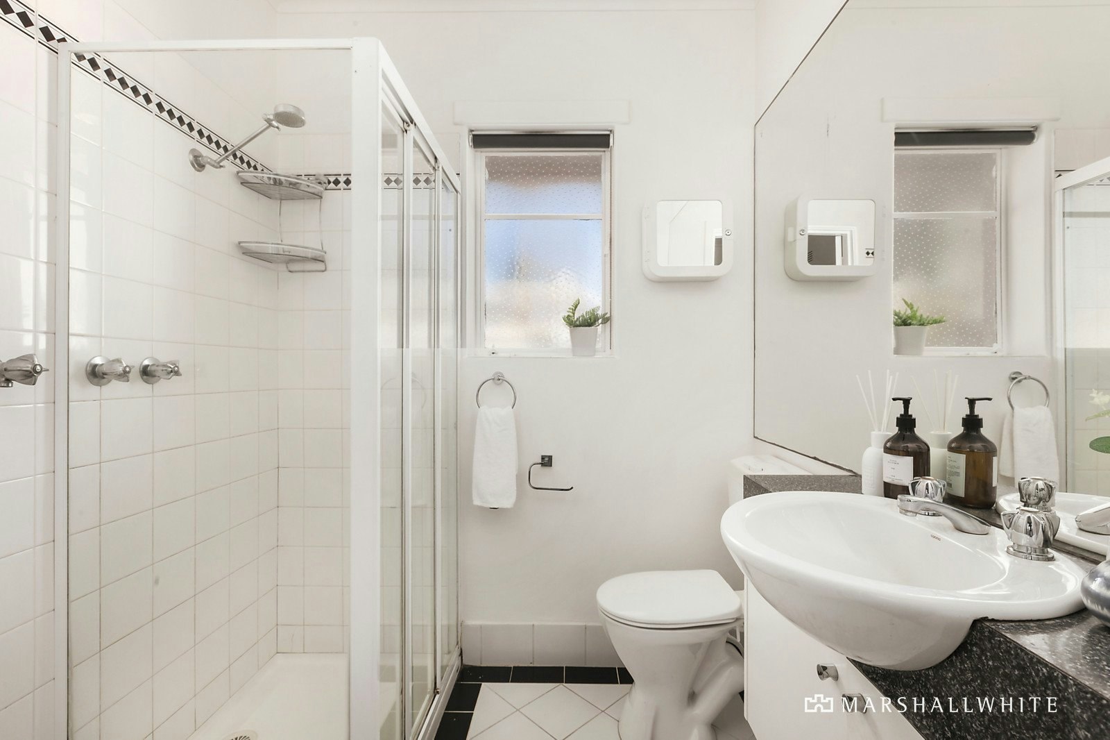 8/14 Oak Street, Hawthorn, VIC